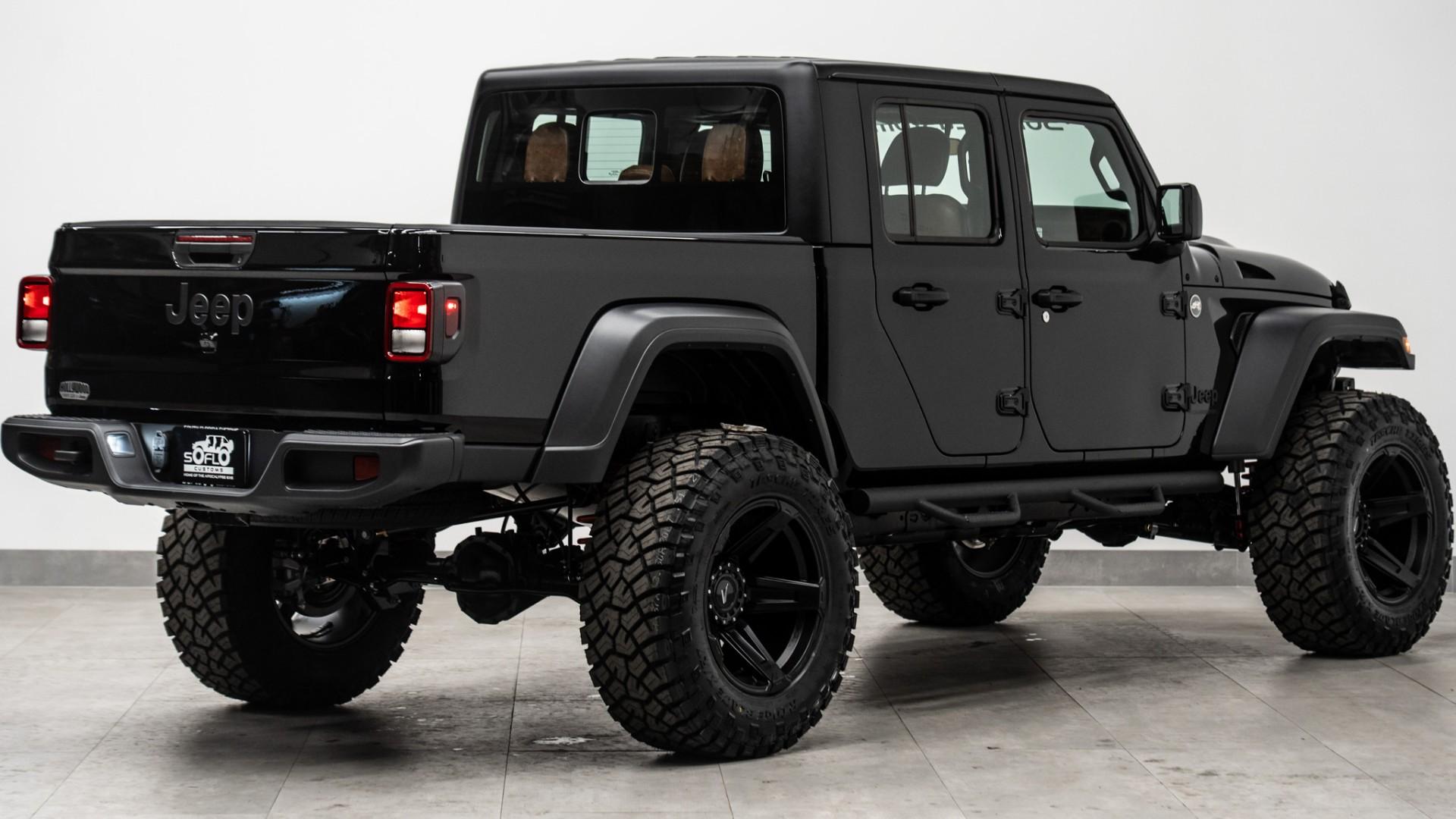 2026 JEEP GLADIATOR in Black, photo 8 of 58
