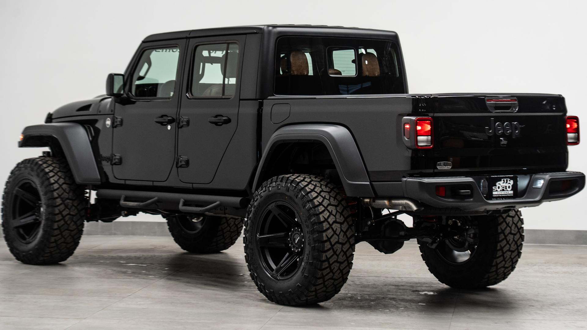 2026 JEEP GLADIATOR in Black, photo 12 of 58