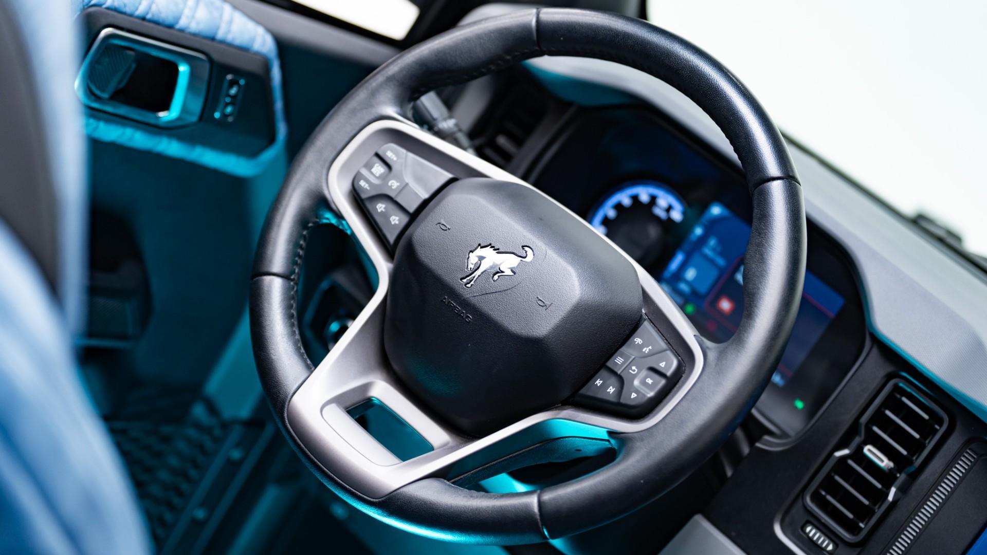 2023 FORD BRONCO in Blue, photo 25 of 59