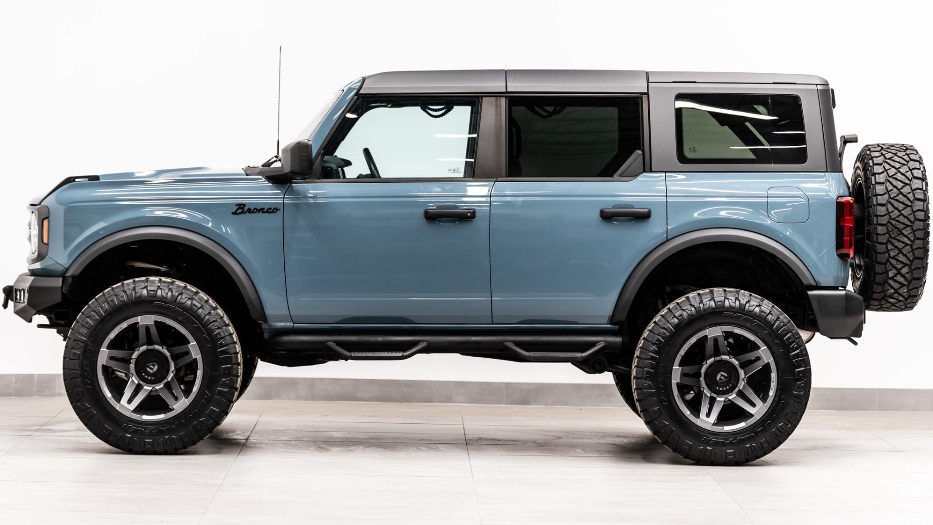 2023 FORD BRONCO in Blue, photo 11 of 59