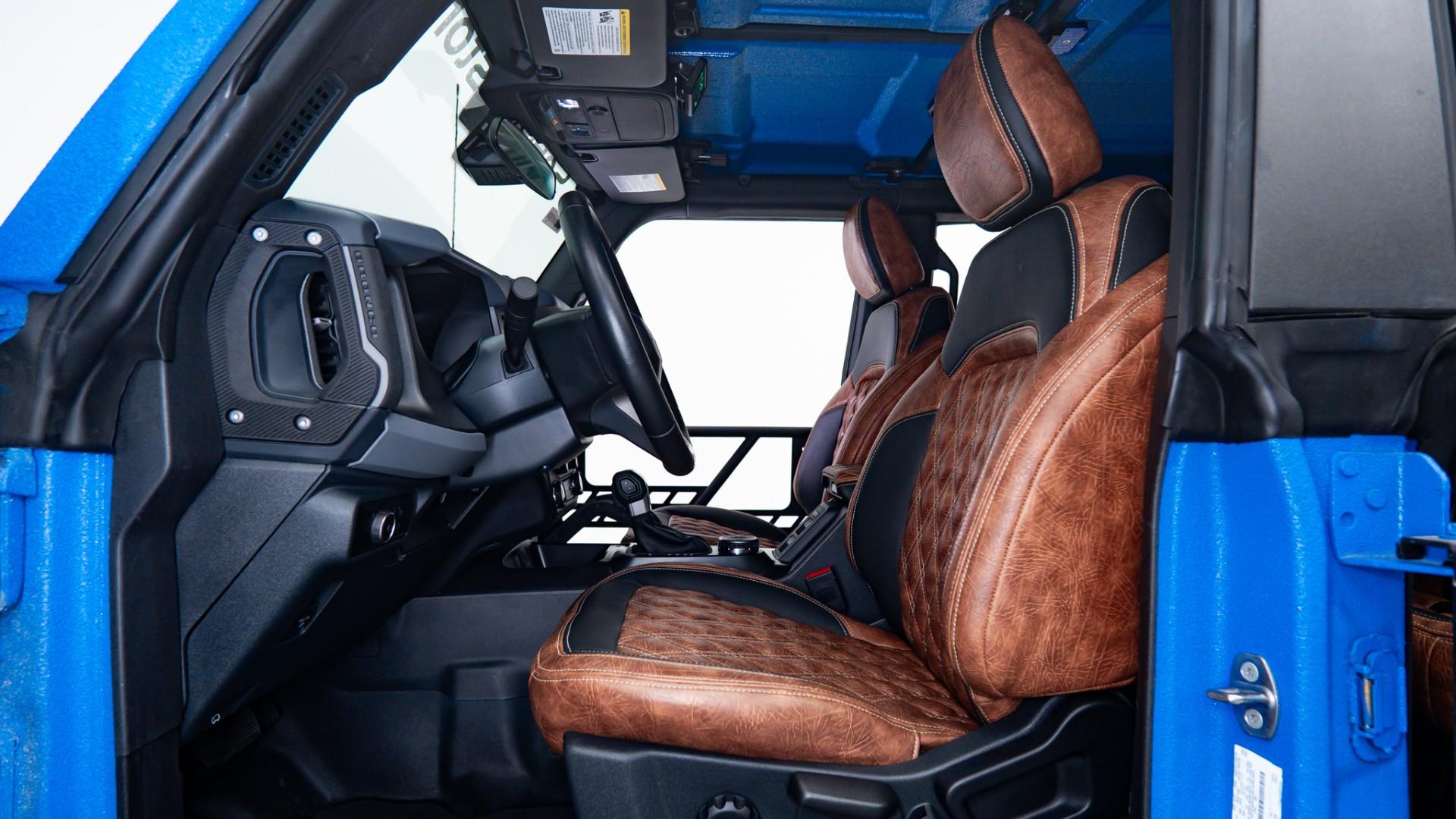 2024 FORD BRONCO in Pepsi Blue, photo 18 of 52