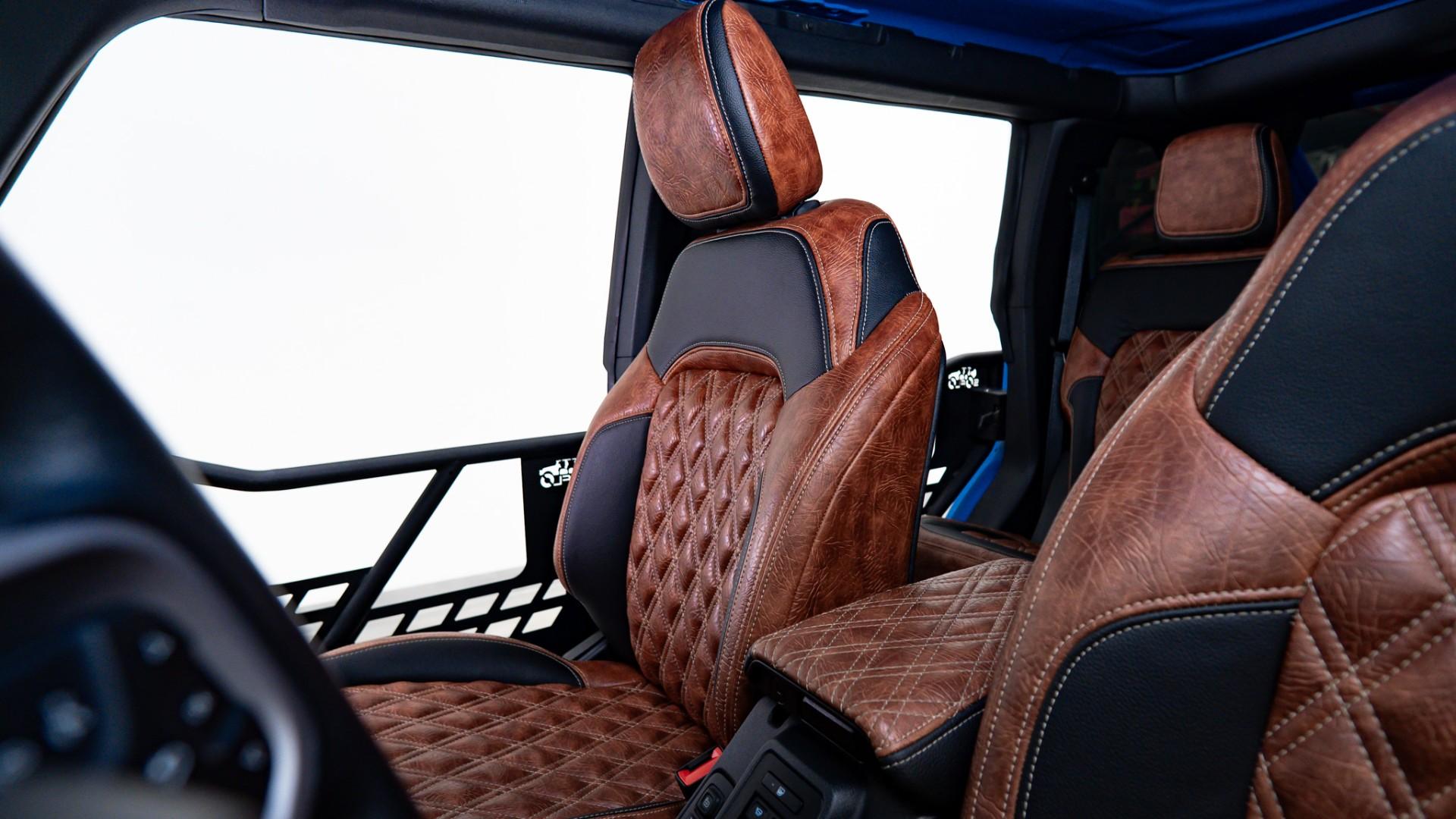 2024 FORD BRONCO in Pepsi Blue, photo 20 of 52
