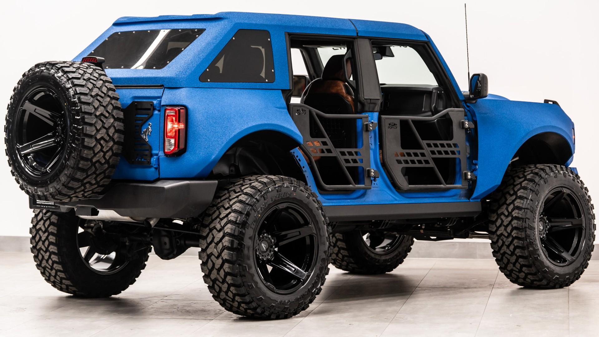 2024 FORD BRONCO in Pepsi Blue, photo 14 of 52
