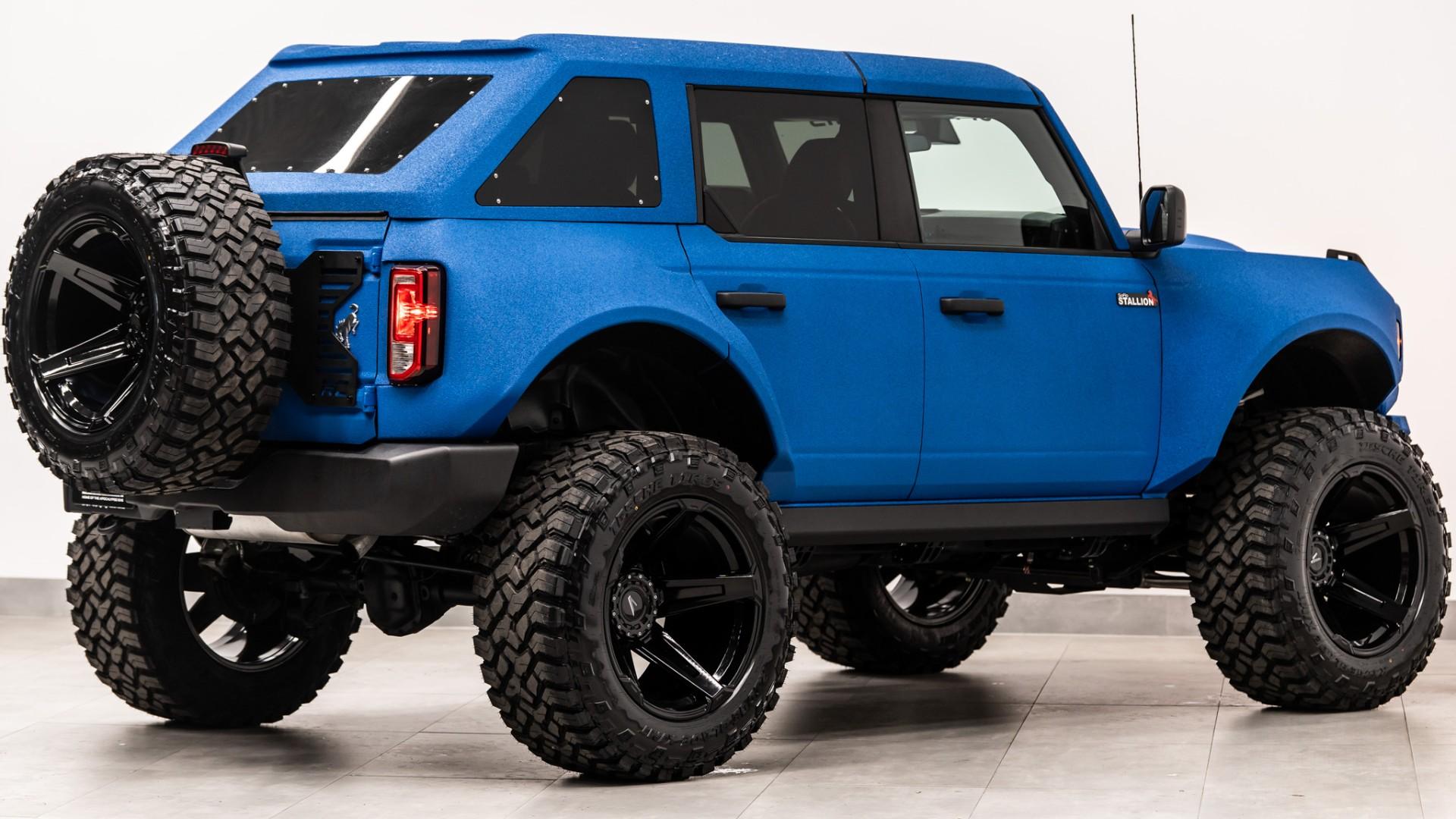 2024 FORD BRONCO in Pepsi Blue, photo 9 of 52