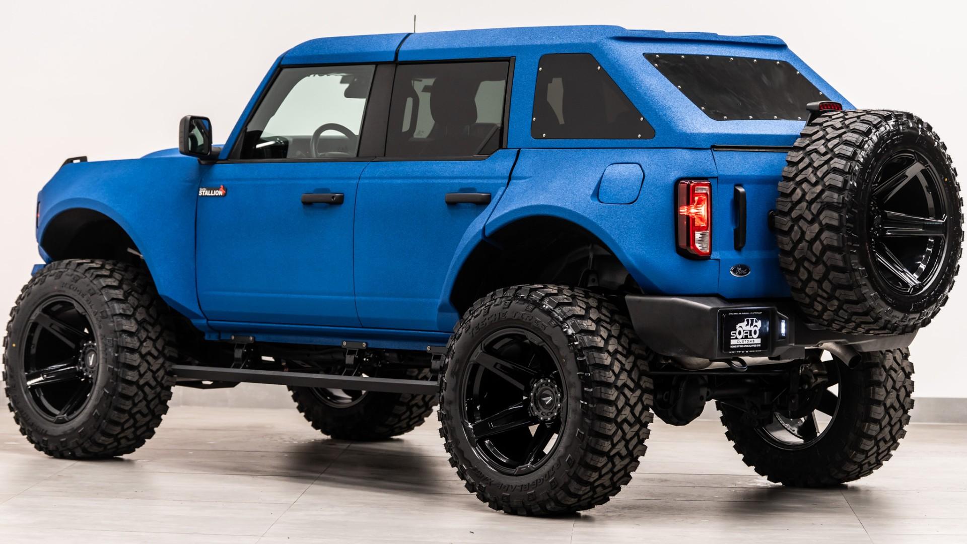 2024 FORD BRONCO in Pepsi Blue, photo 11 of 52