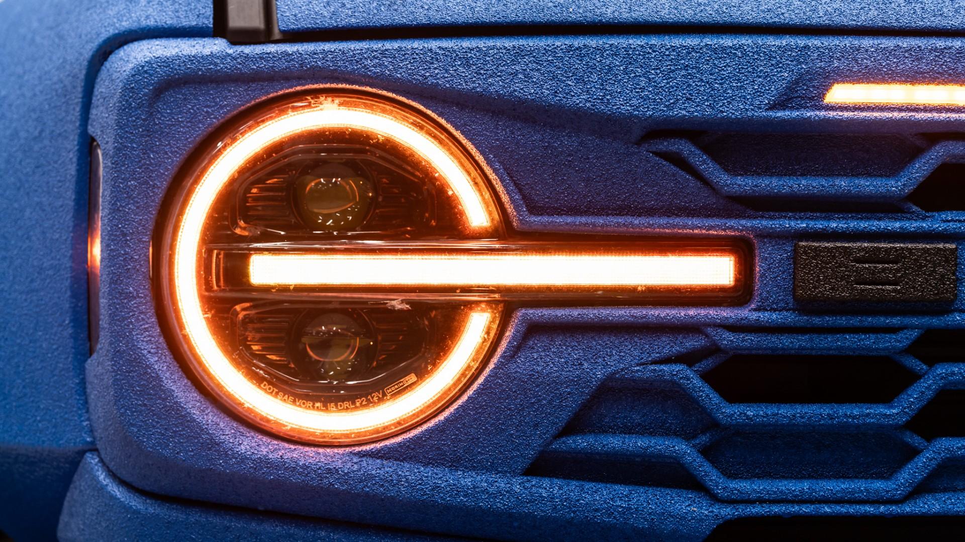 2024 FORD BRONCO in Pepsi Blue, photo 49 of 52