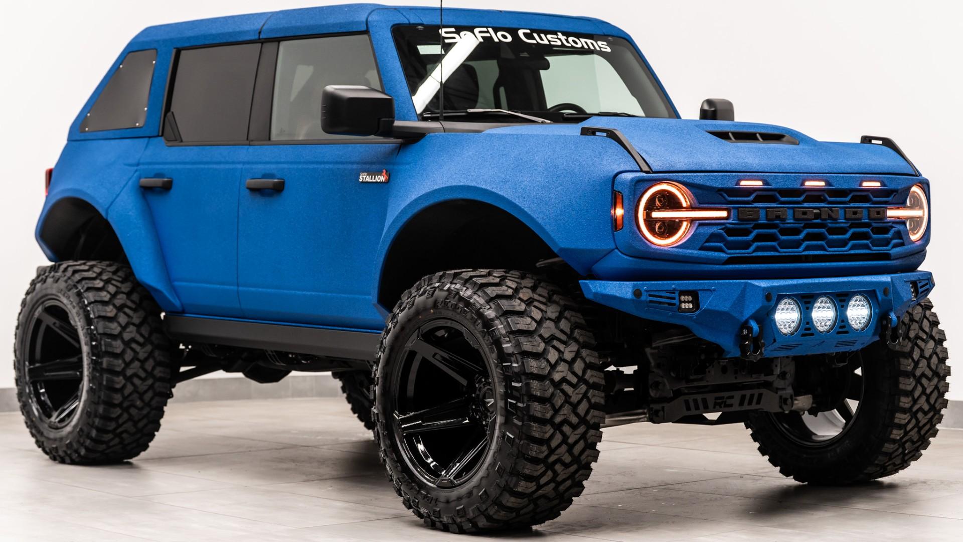 2024 FORD BRONCO in Pepsi Blue, photo 6 of 52
