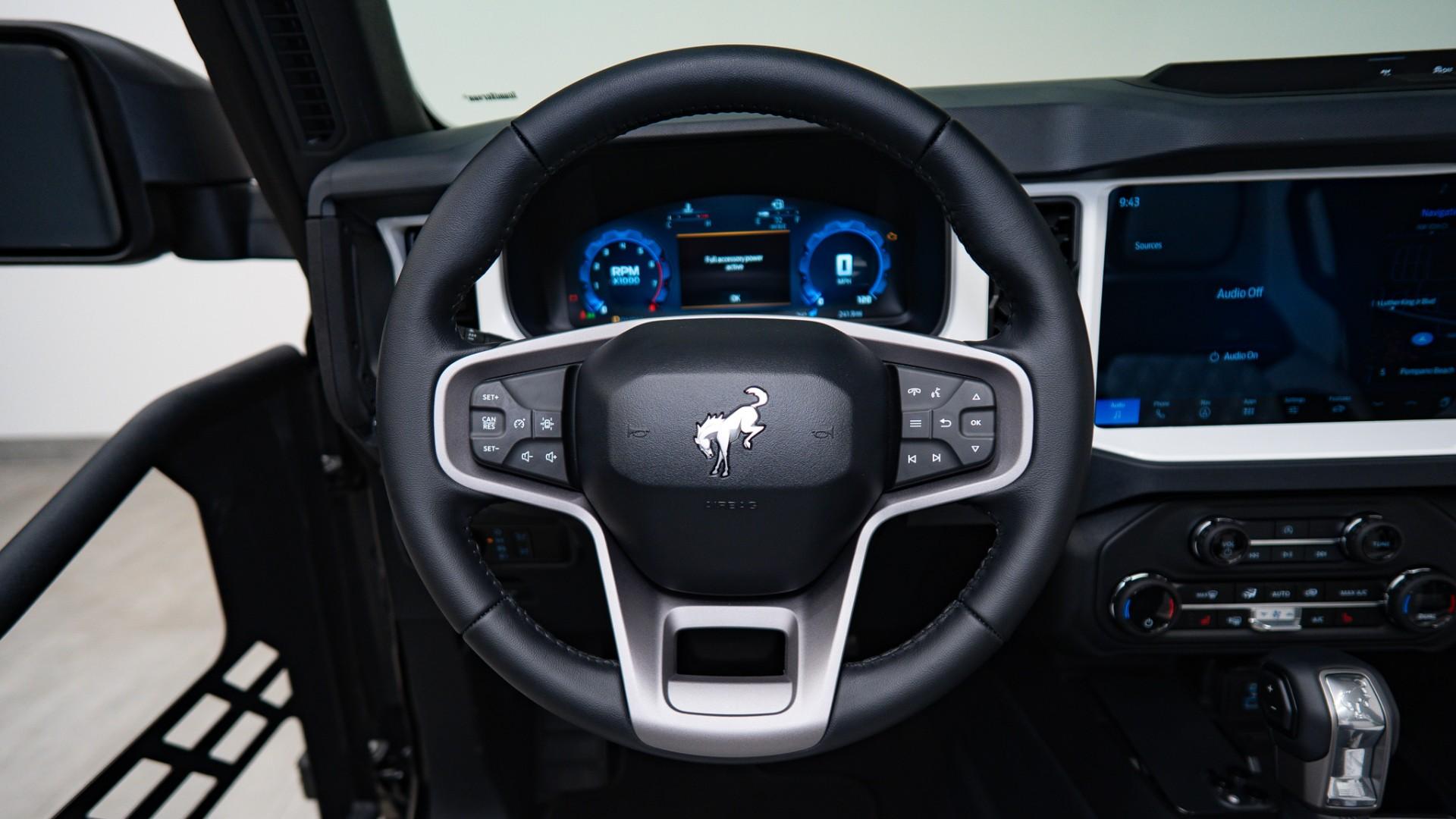 2025 FORD BRONCO in Black, photo 20 of 59