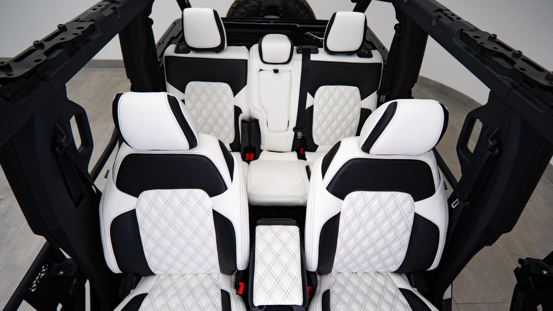 2025 FORD BRONCO in Black, photo 3 of 59