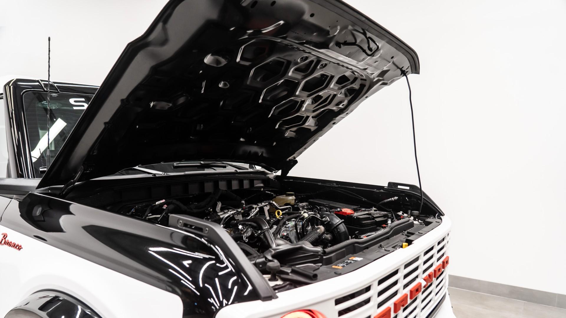 2025 FORD BRONCO in Black, photo 38 of 59