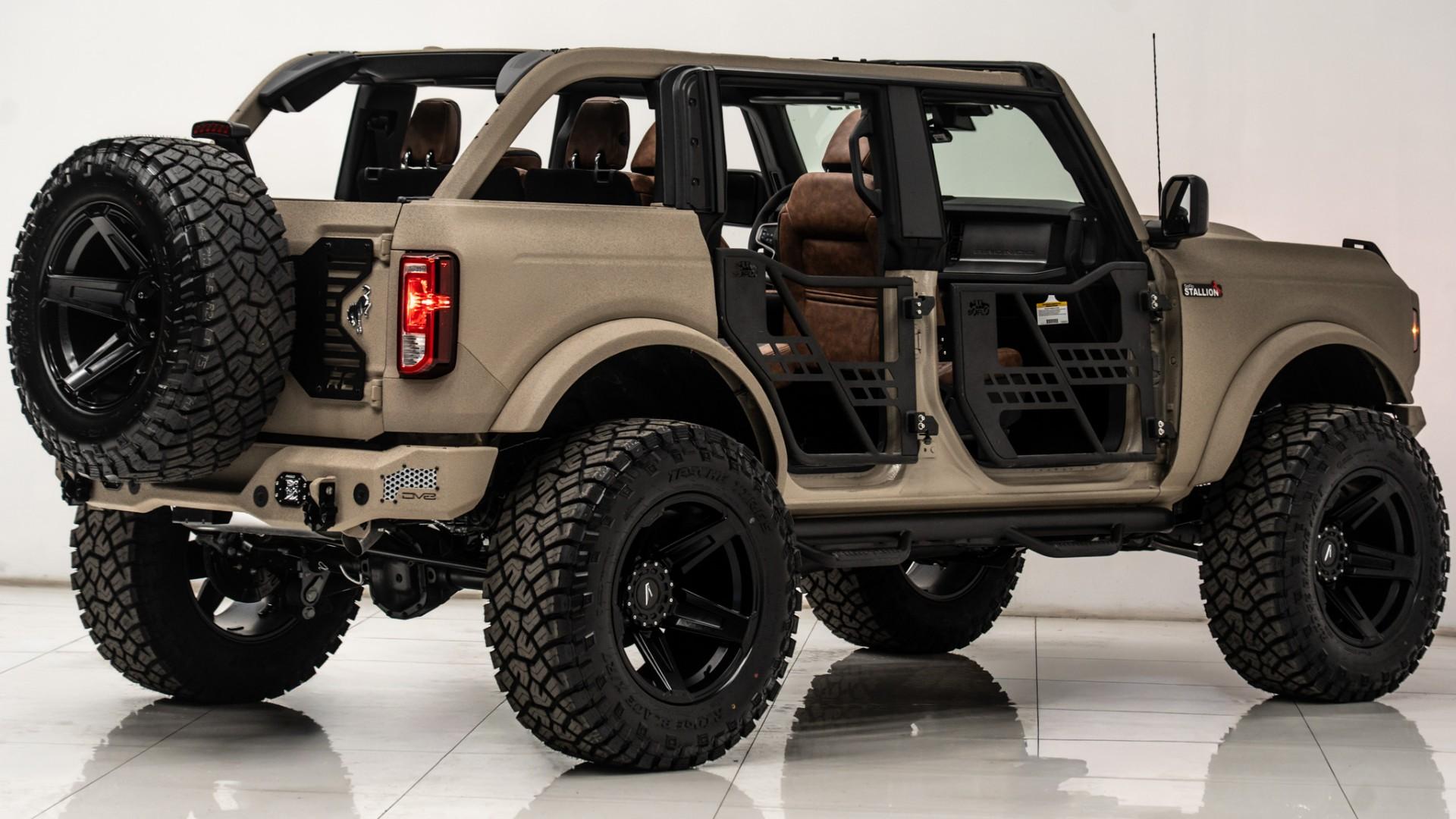 2025 FORD BRONCO in Tan, photo 24 of 53