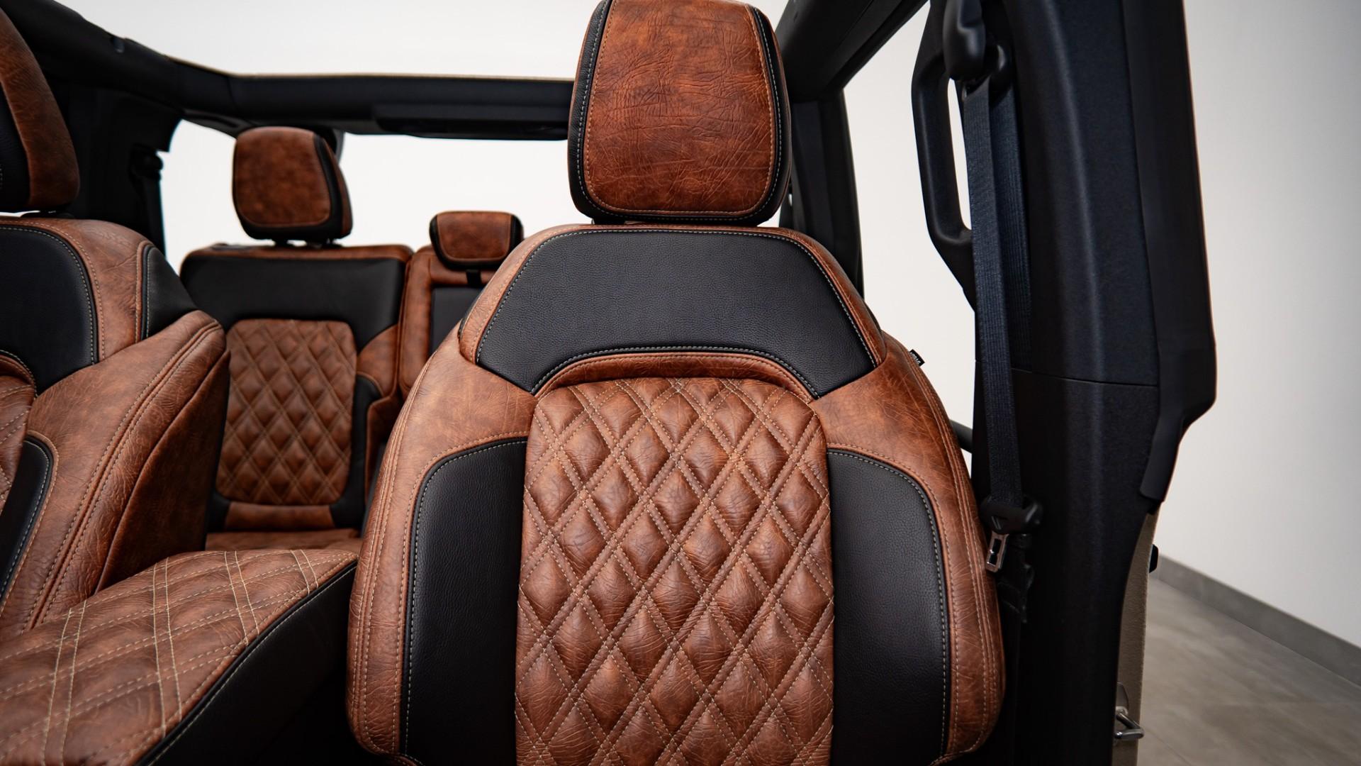 2025 FORD BRONCO in Tan, photo 25 of 60