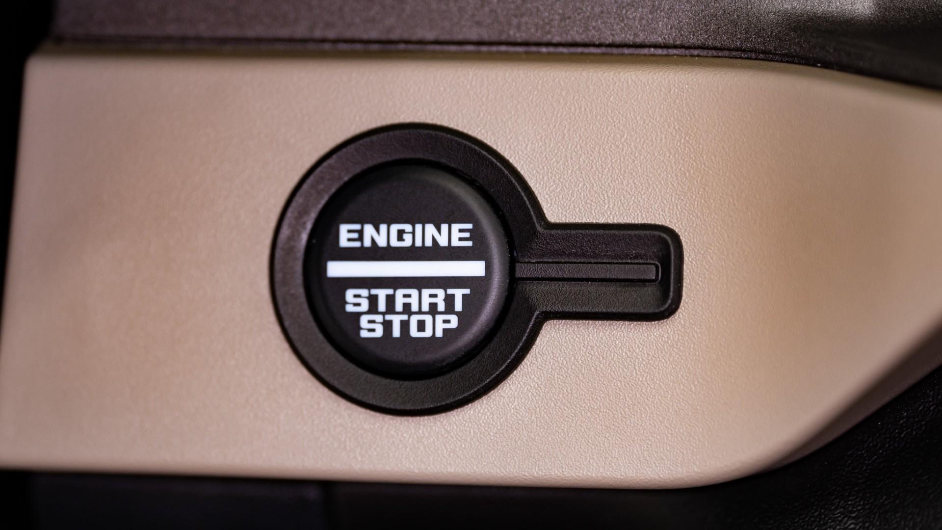 2025 FORD BRONCO in Tan, photo 34 of 60