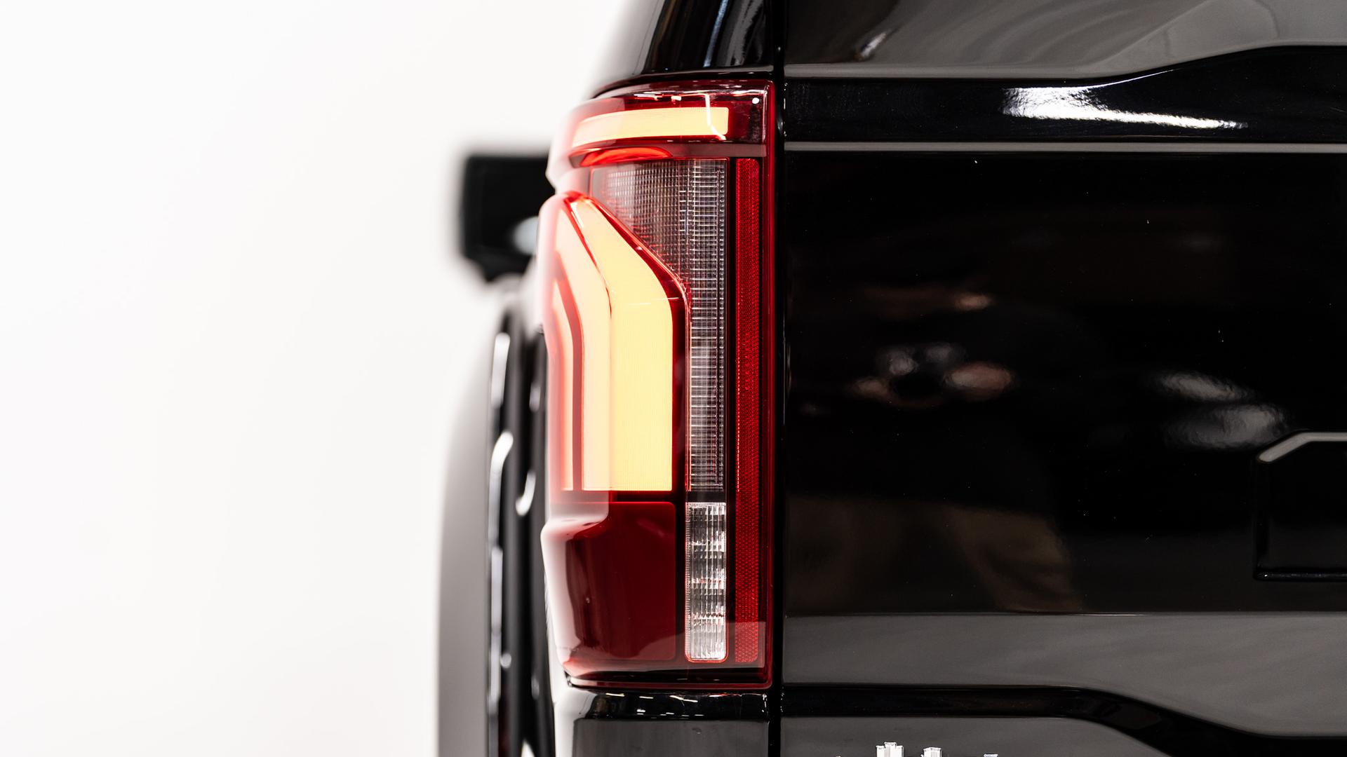 2025 FORD F-150 LARIAT in Black, photo 23 of 53