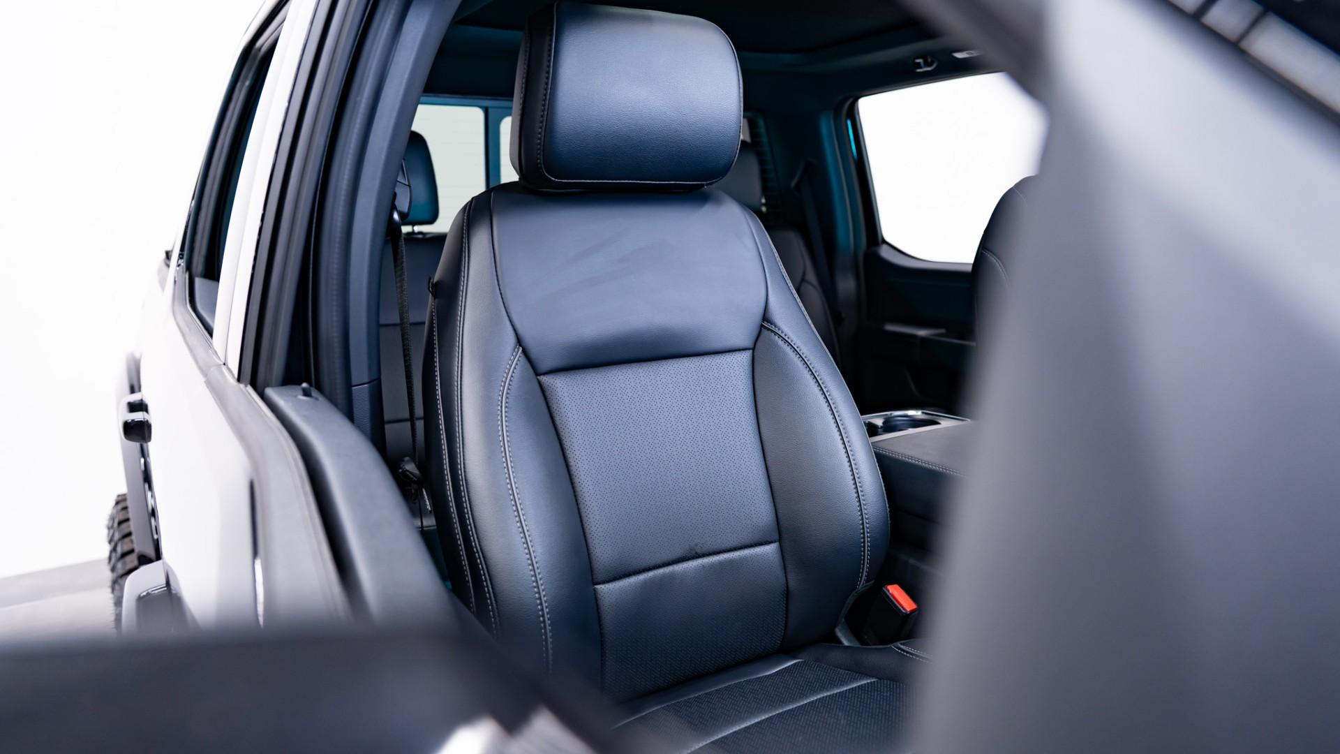 2025 FORD F-150 LARIAT in Black, photo 38 of 53