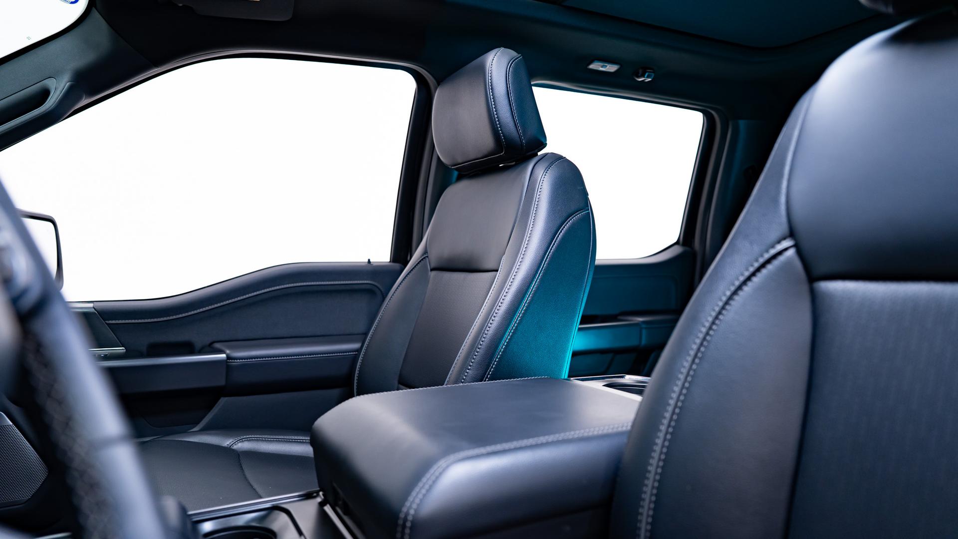 2025 FORD F-150 LARIAT in Black, photo 41 of 53