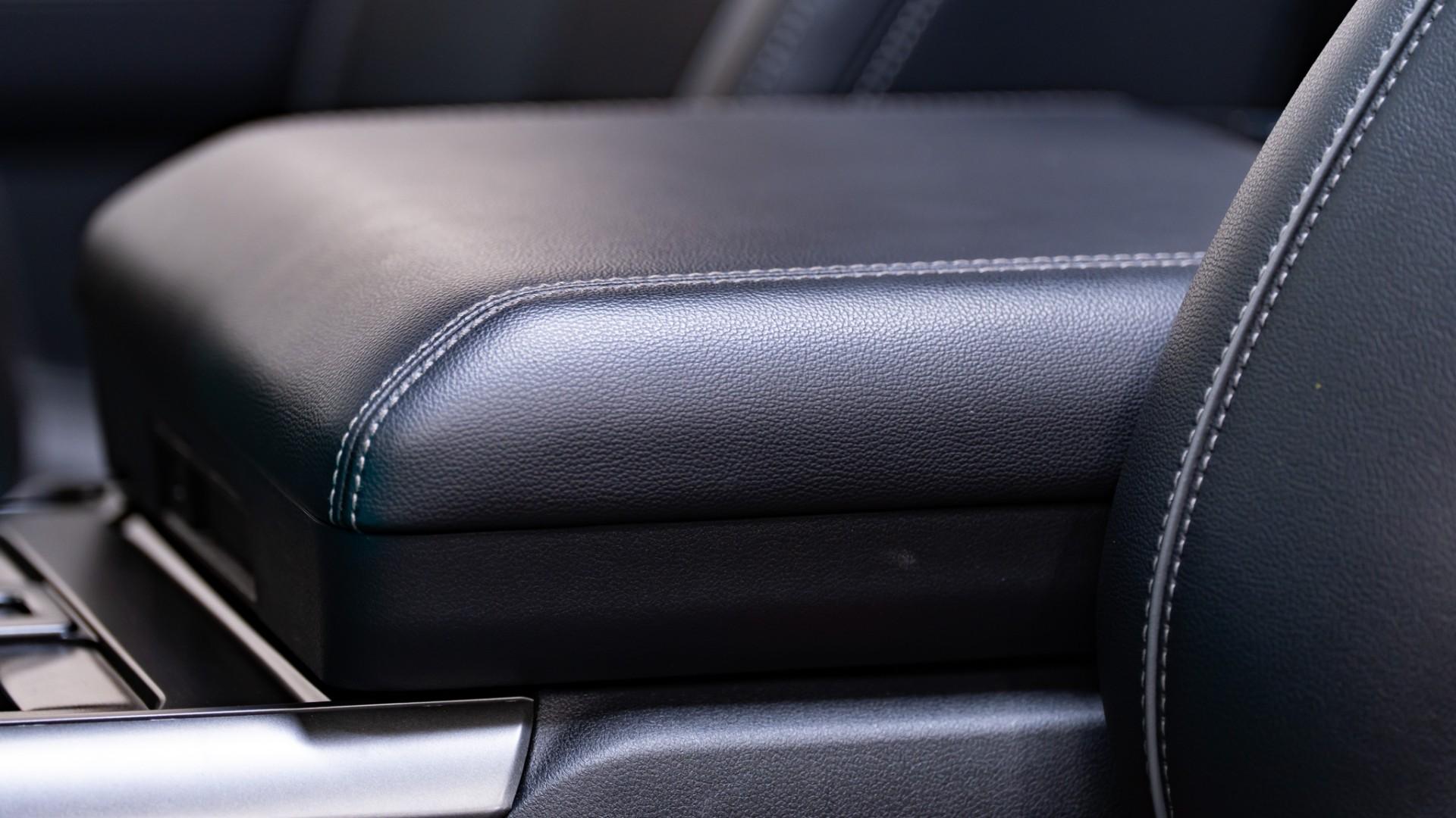 2025 FORD F-150 LARIAT in Black, photo 50 of 53