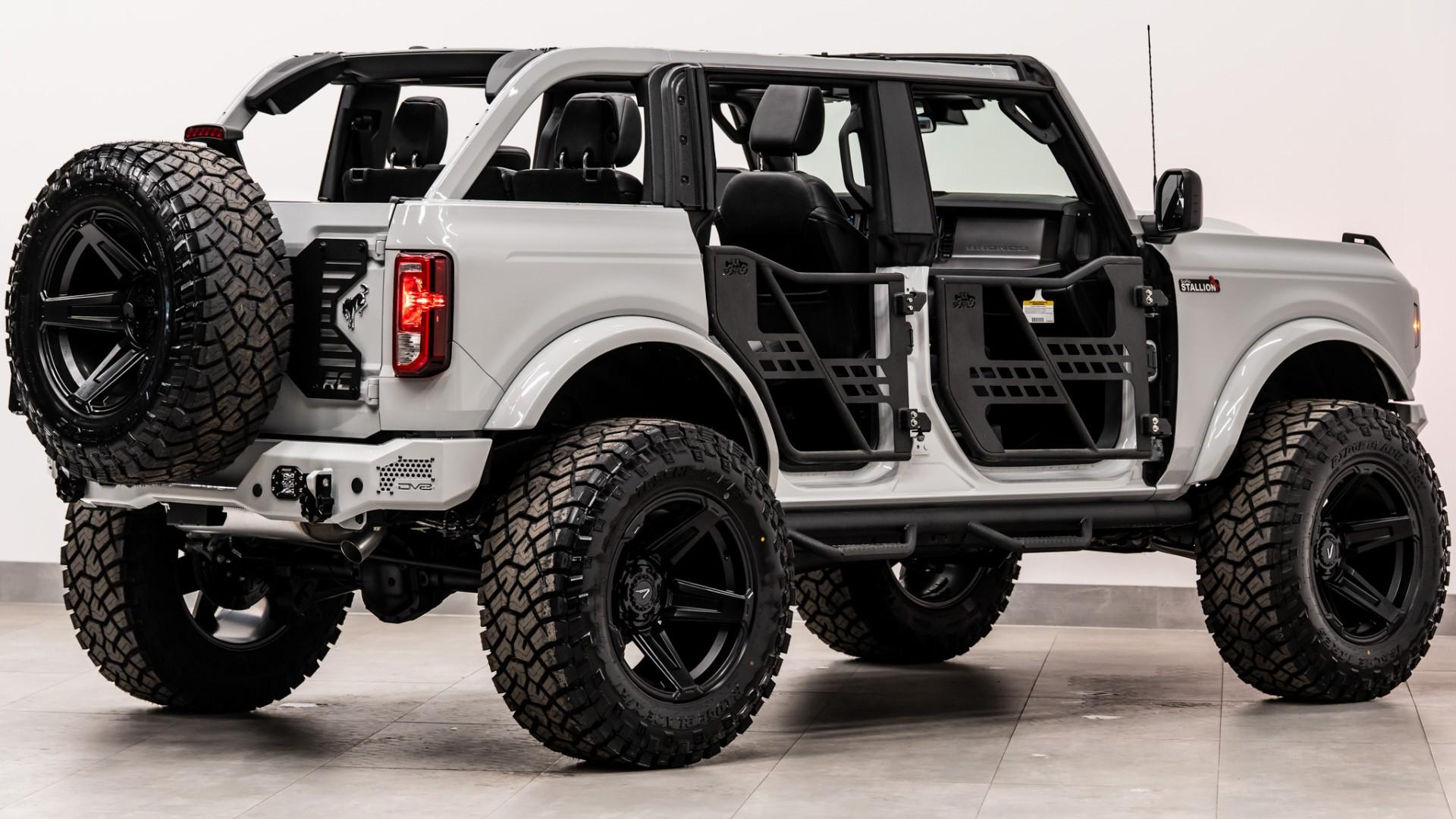2026 FORD BRONCO in Gray, photo 14 of 54