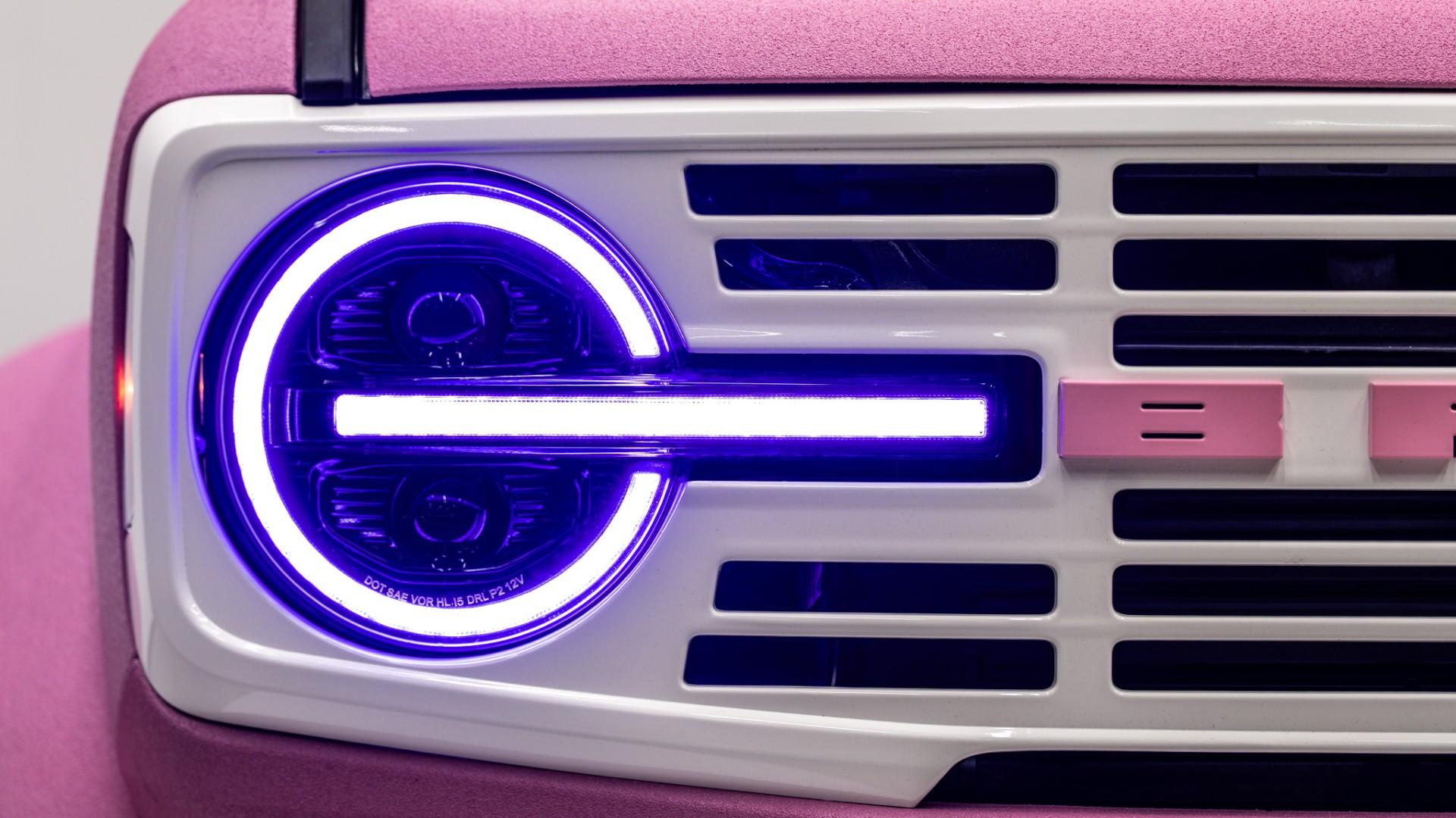 2026 FORD BRONCO in Pink, photo 17 of 23