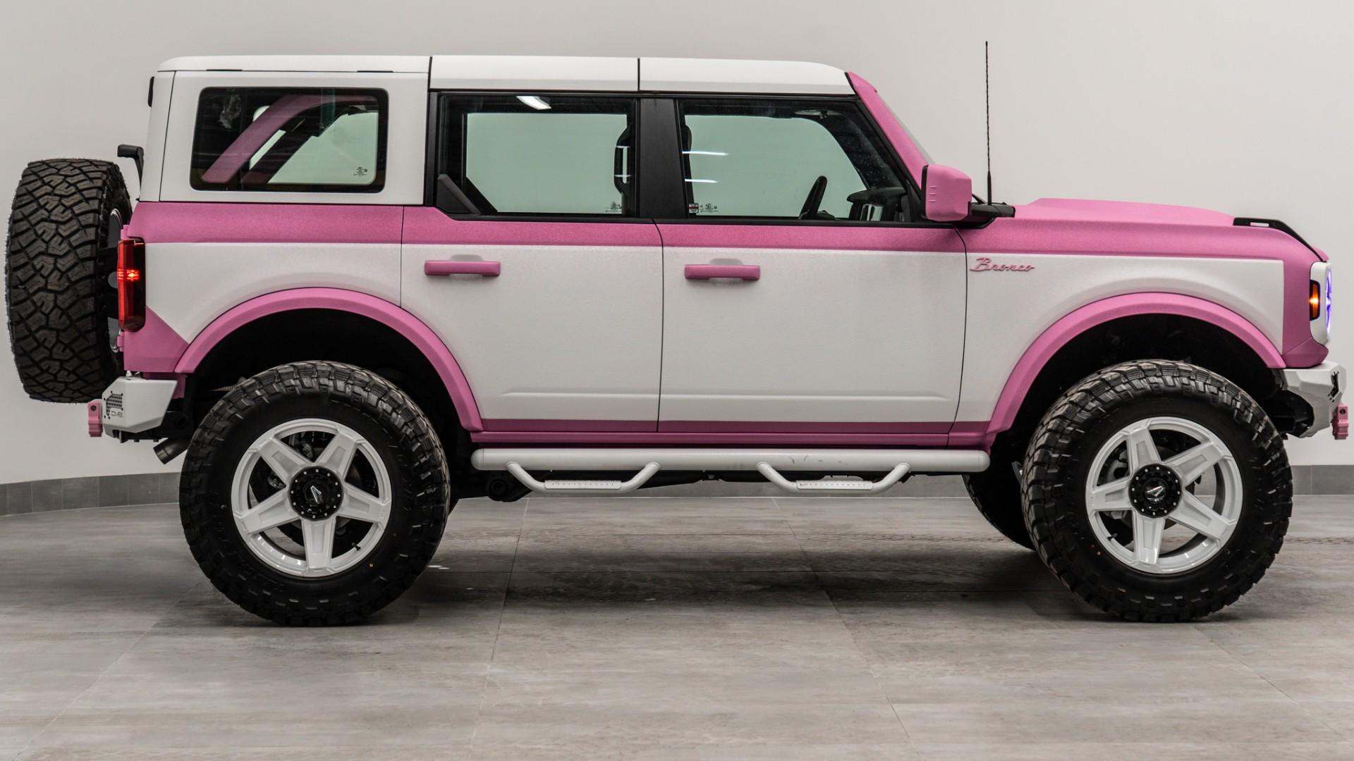 2026 FORD BRONCO in Pink, photo 4 of 23