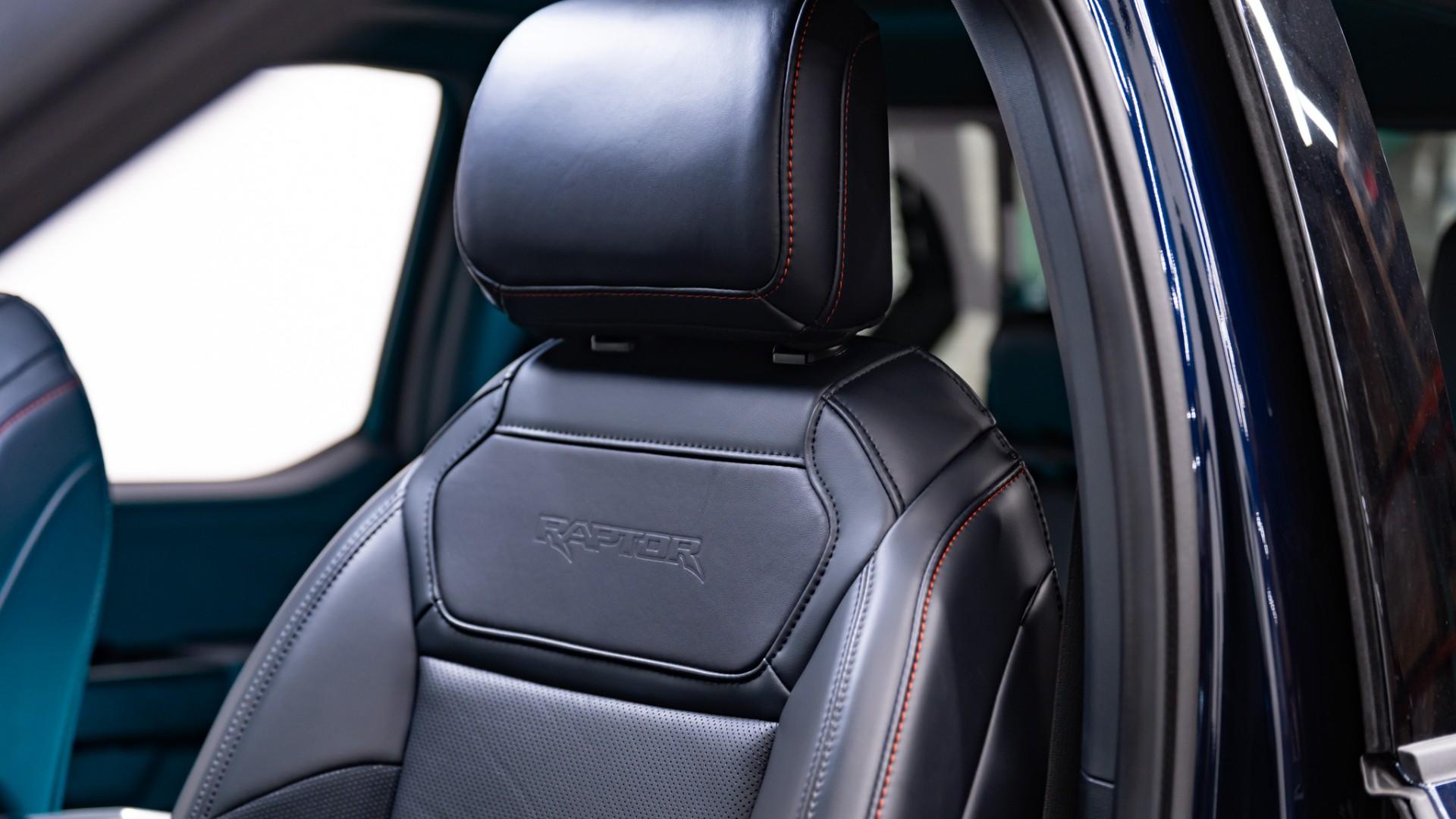 2025 FORD F-150 RAPTOR in Navy, photo 54 of 58