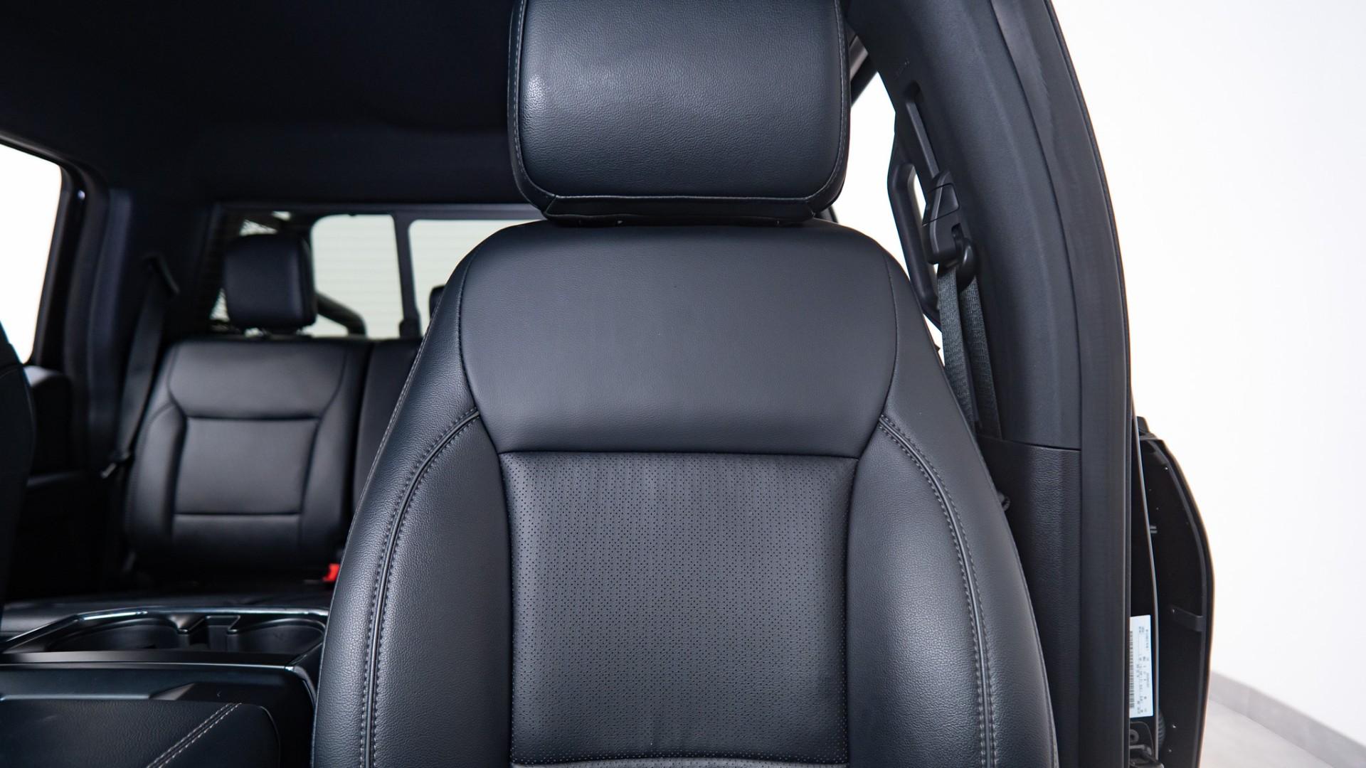 2025 FORD F-150 LARIAT in Black, photo 48 of 58