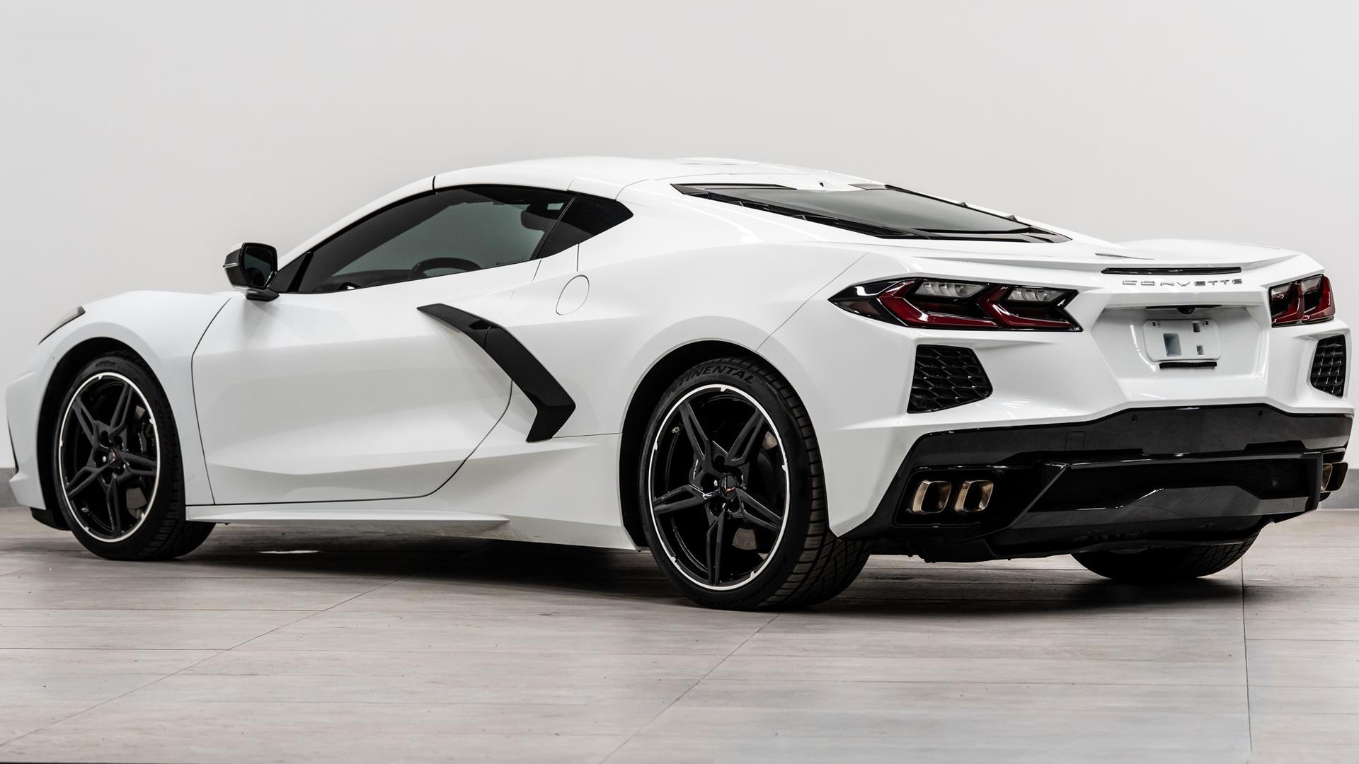2020 CHEVROLET CORVETTE in ARCTIC WHITE, photo 11 of 49
