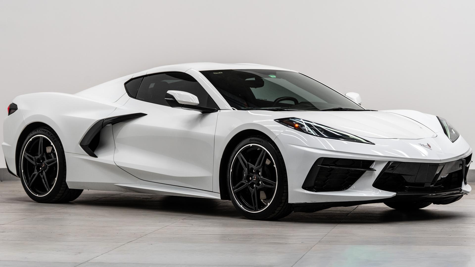 2020 CHEVROLET CORVETTE in ARCTIC WHITE, photo 6 of 49