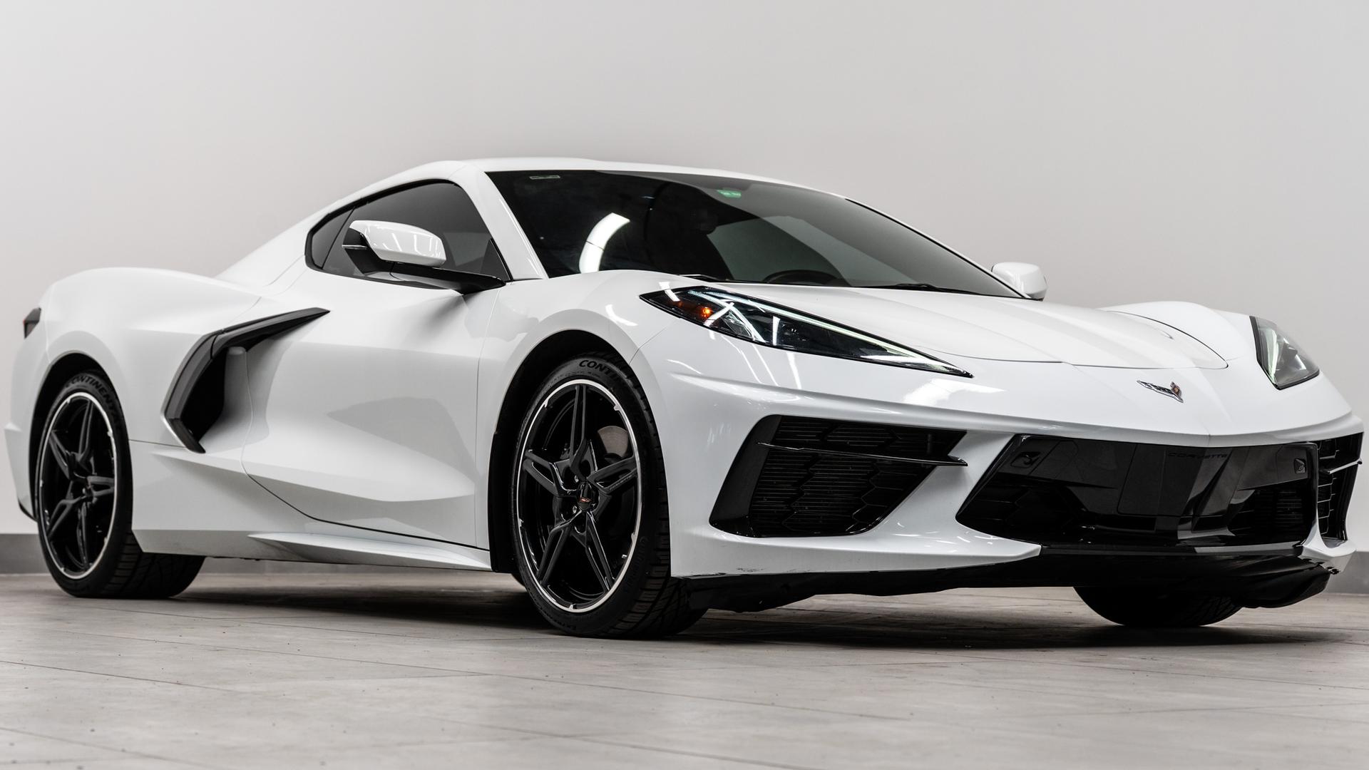 2020 CHEVROLET CORVETTE in ARCTIC WHITE, photo 5 of 49