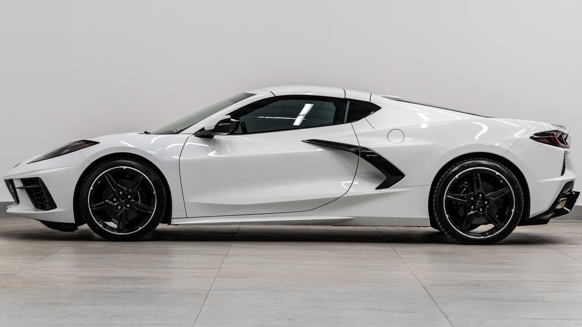 2020 CHEVROLET CORVETTE in ARCTIC WHITE, photo 12 of 49