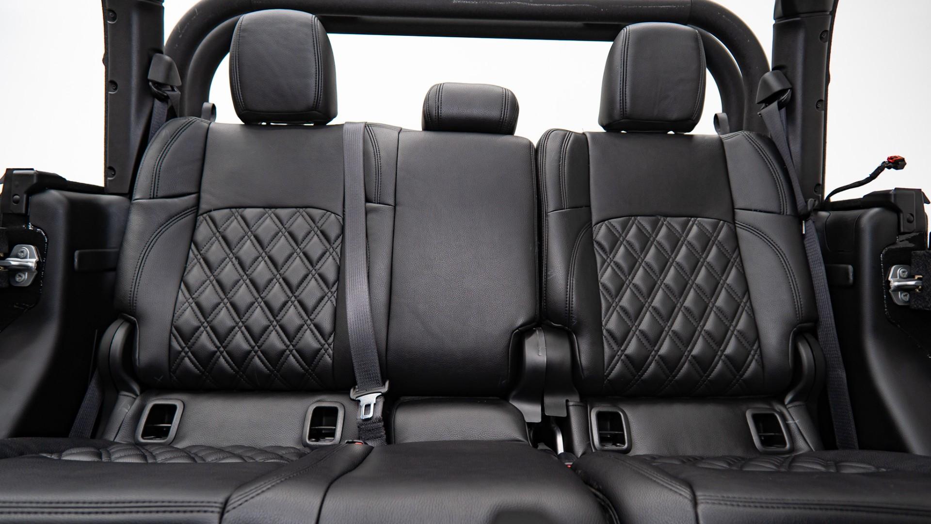 2026 JEEP GLADIATOR in Black, photo 19 of 55