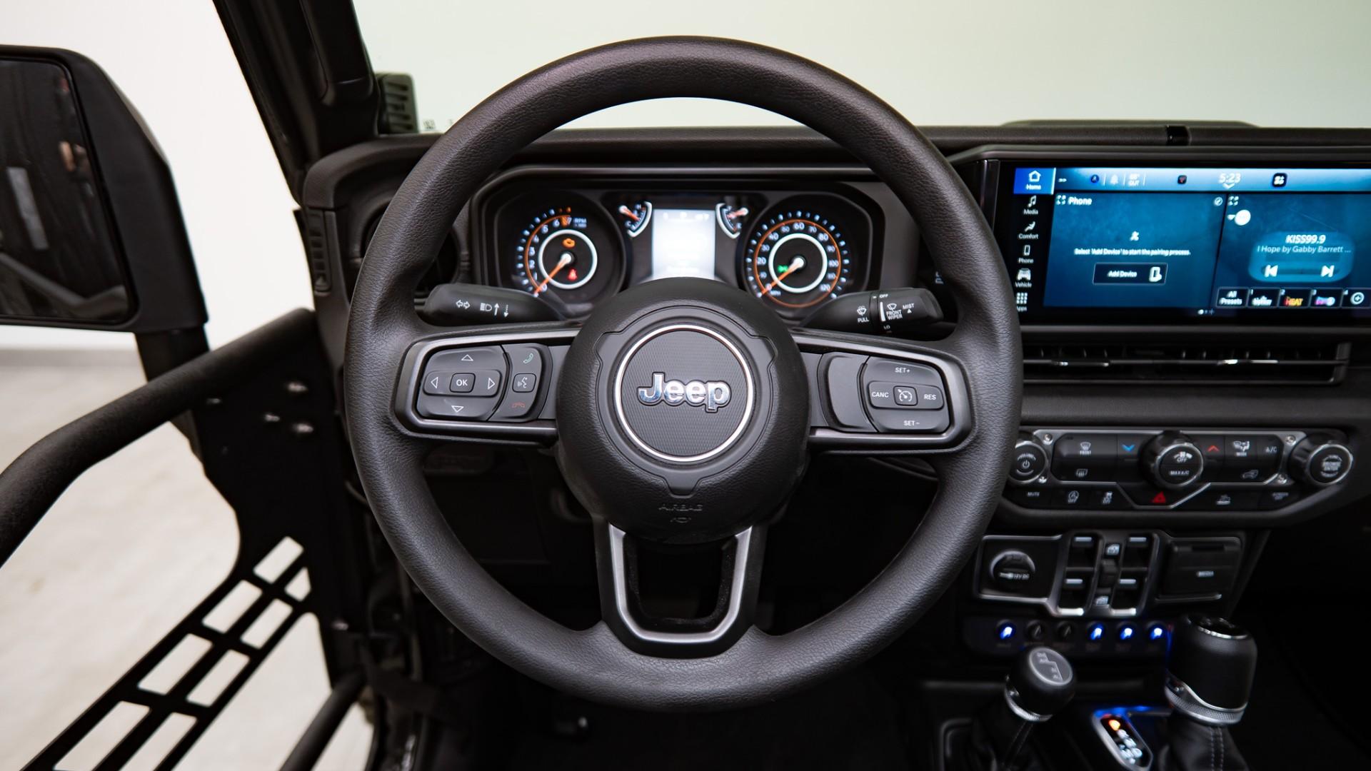2026 JEEP GLADIATOR in Black, photo 24 of 55