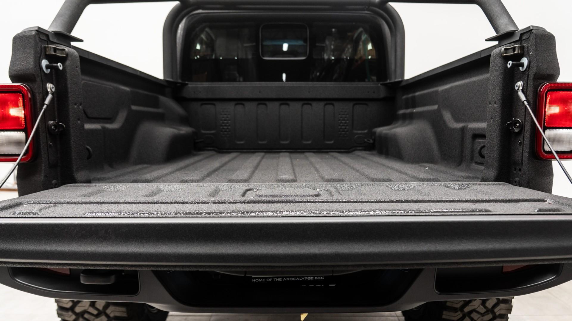 2026 JEEP GLADIATOR in Black, photo 48 of 55