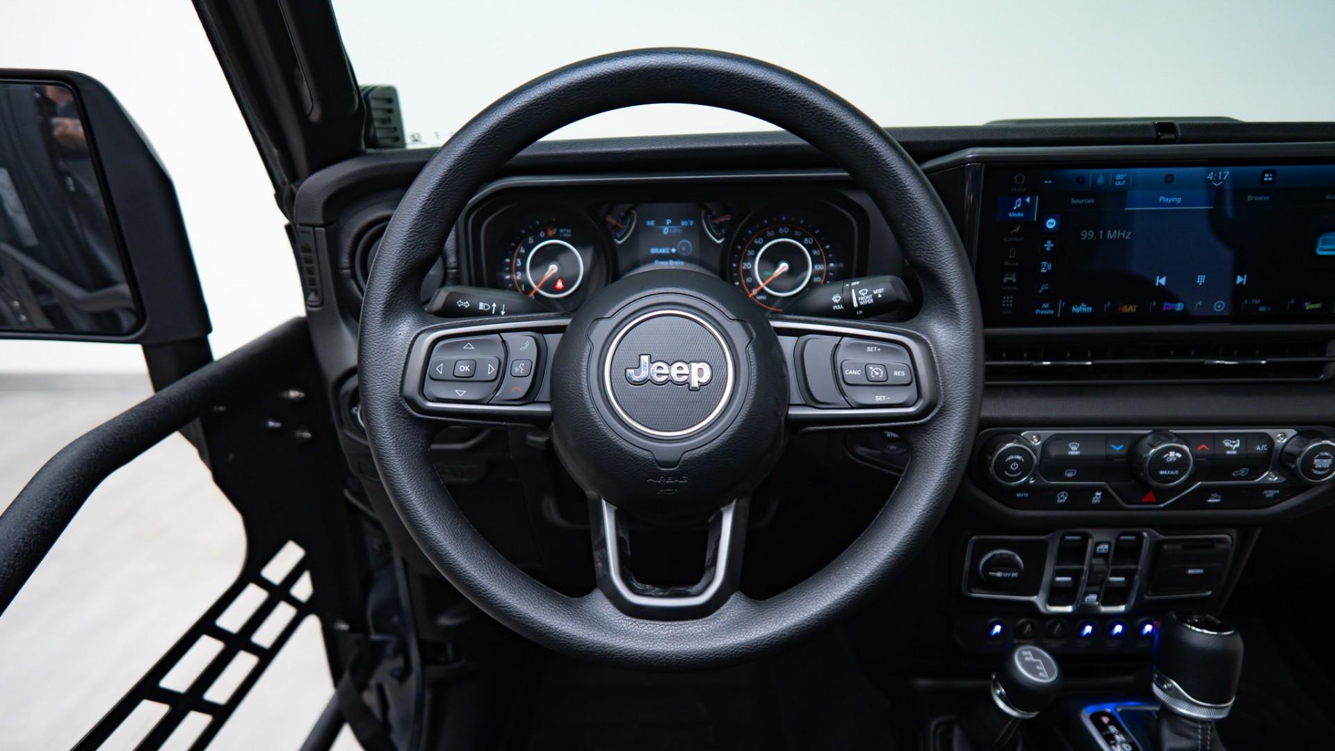 2026 JEEP GLADIATOR in Gray, photo 18 of 50