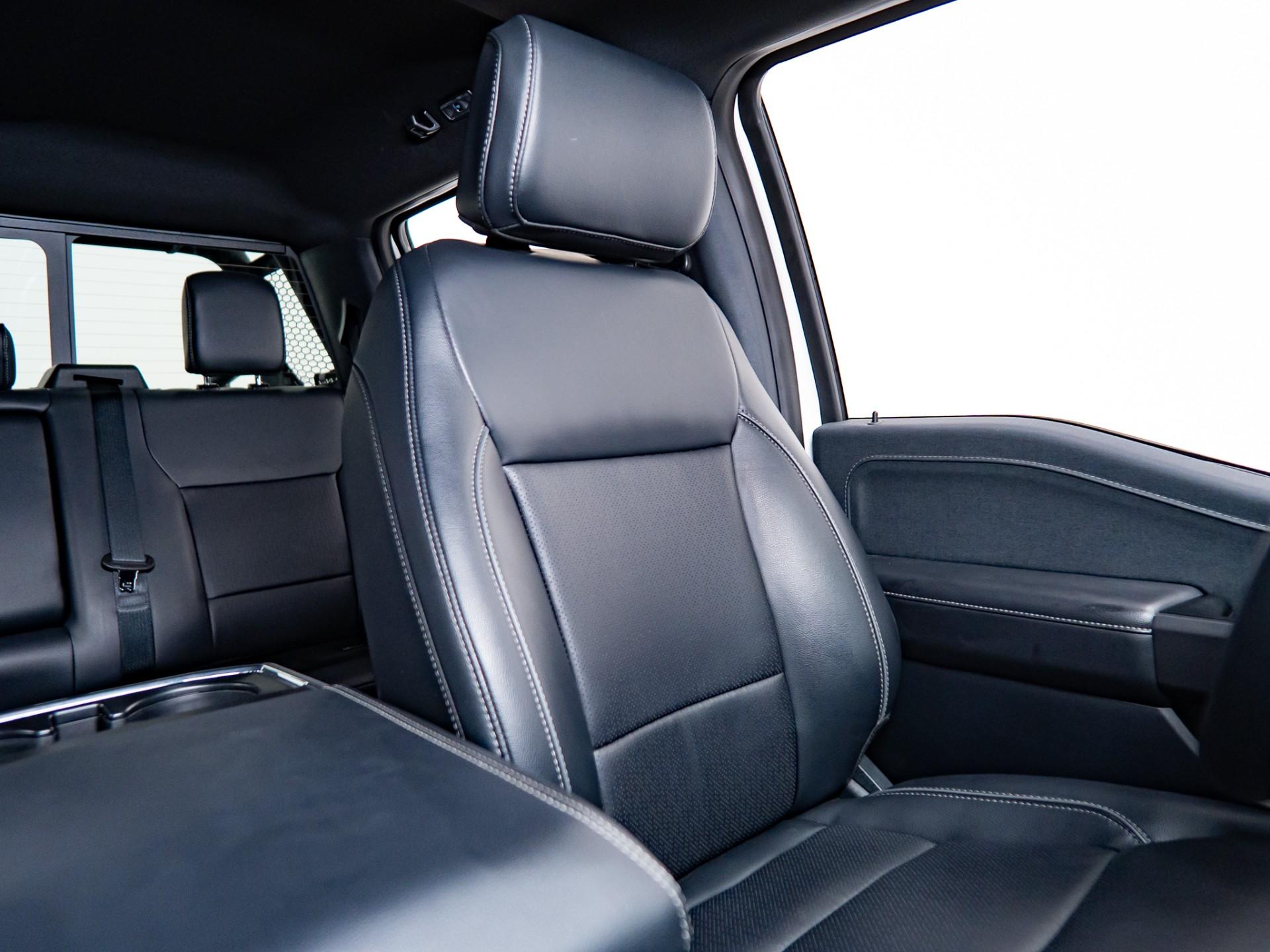 2025 FORD F-150 4X4 LARIAT in White, photo 32 of 46