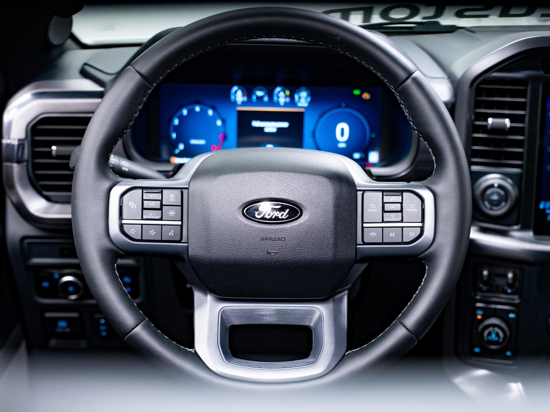 2025 FORD F-150 4X4 LARIAT in White, photo 41 of 46