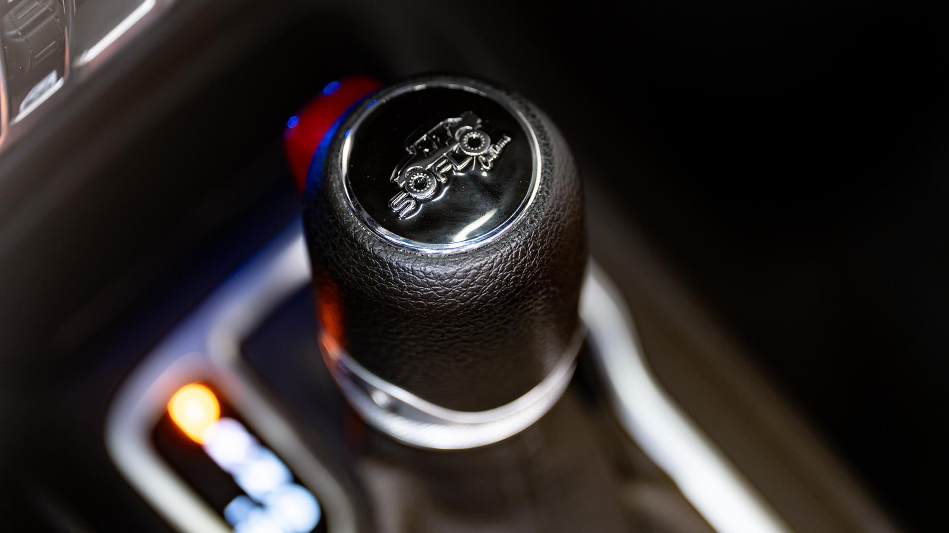 2020 JEEP GLADIATOR in Tan, photo 17 of 51