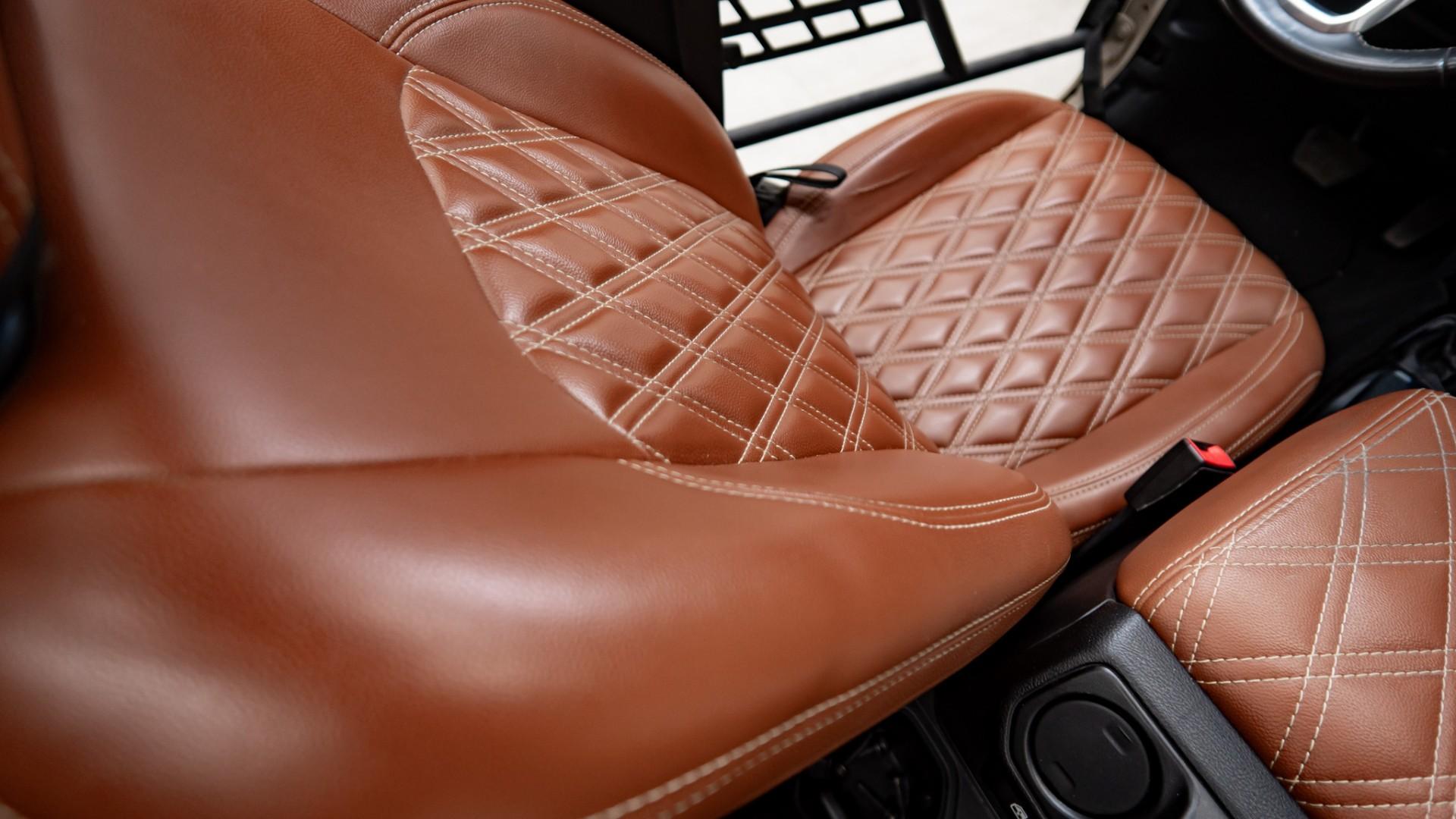 2020 JEEP GLADIATOR in Tan, photo 19 of 51