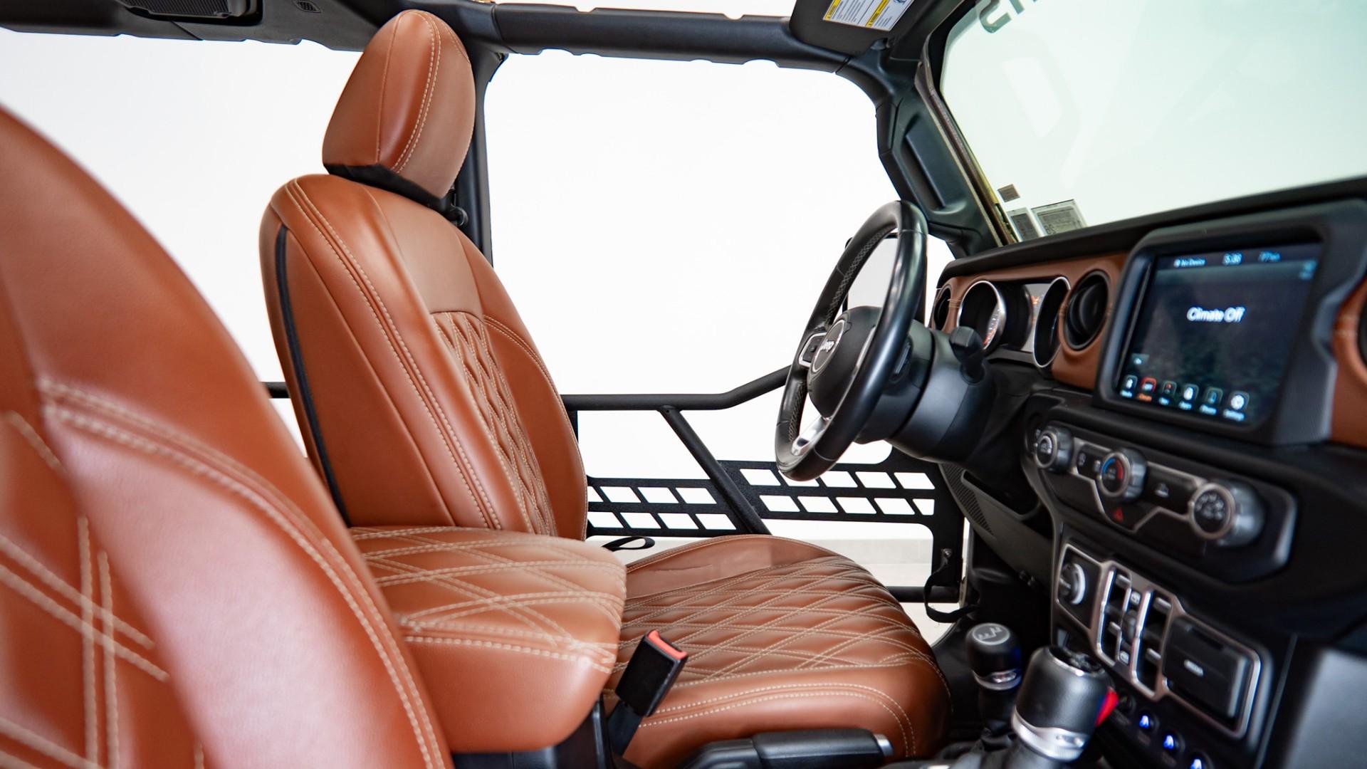 2020 JEEP GLADIATOR in Tan, photo 26 of 51