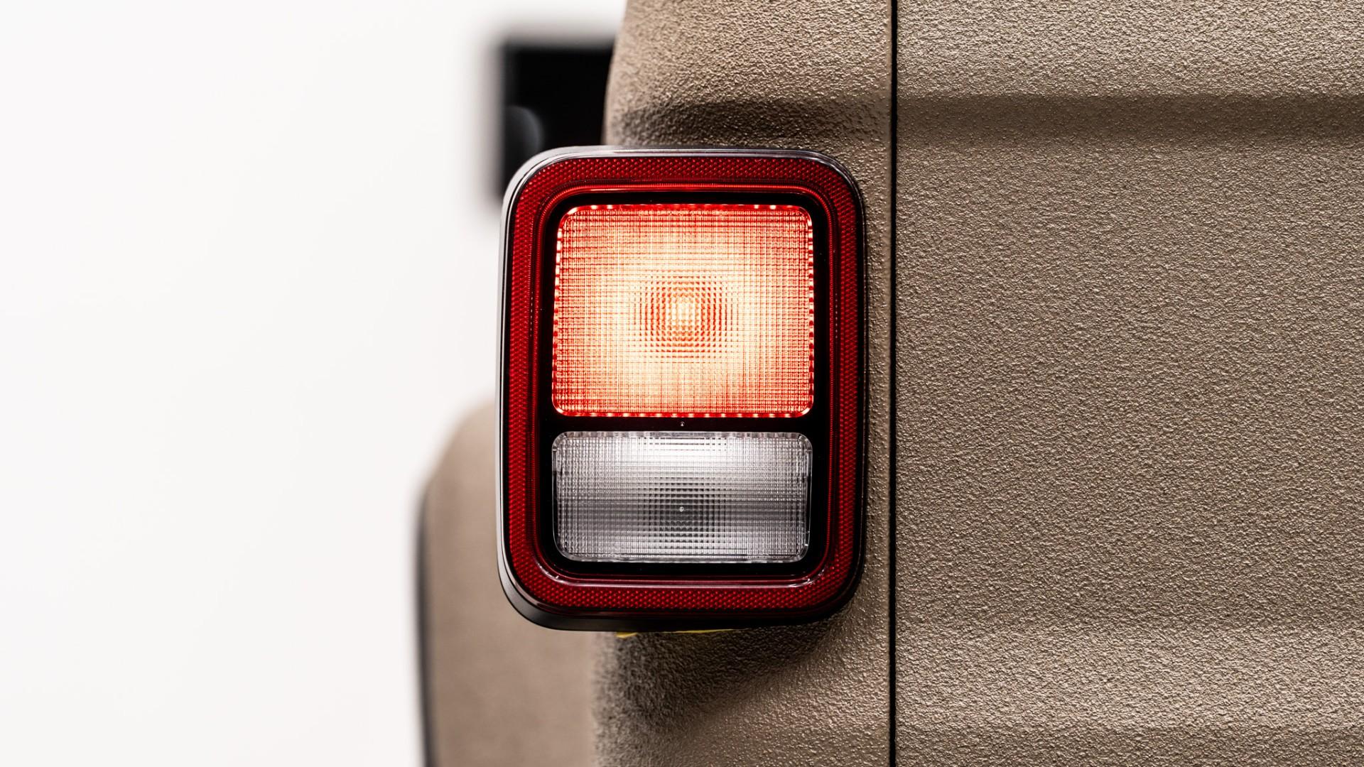 2020 JEEP GLADIATOR in Tan, photo 48 of 51