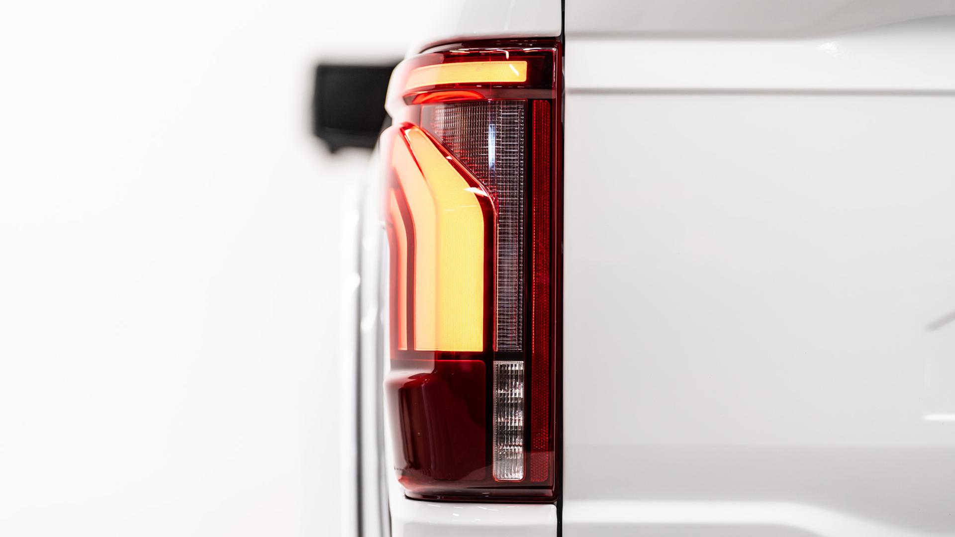 2025 FORD F-150 LARIAT in White, photo 20 of 48