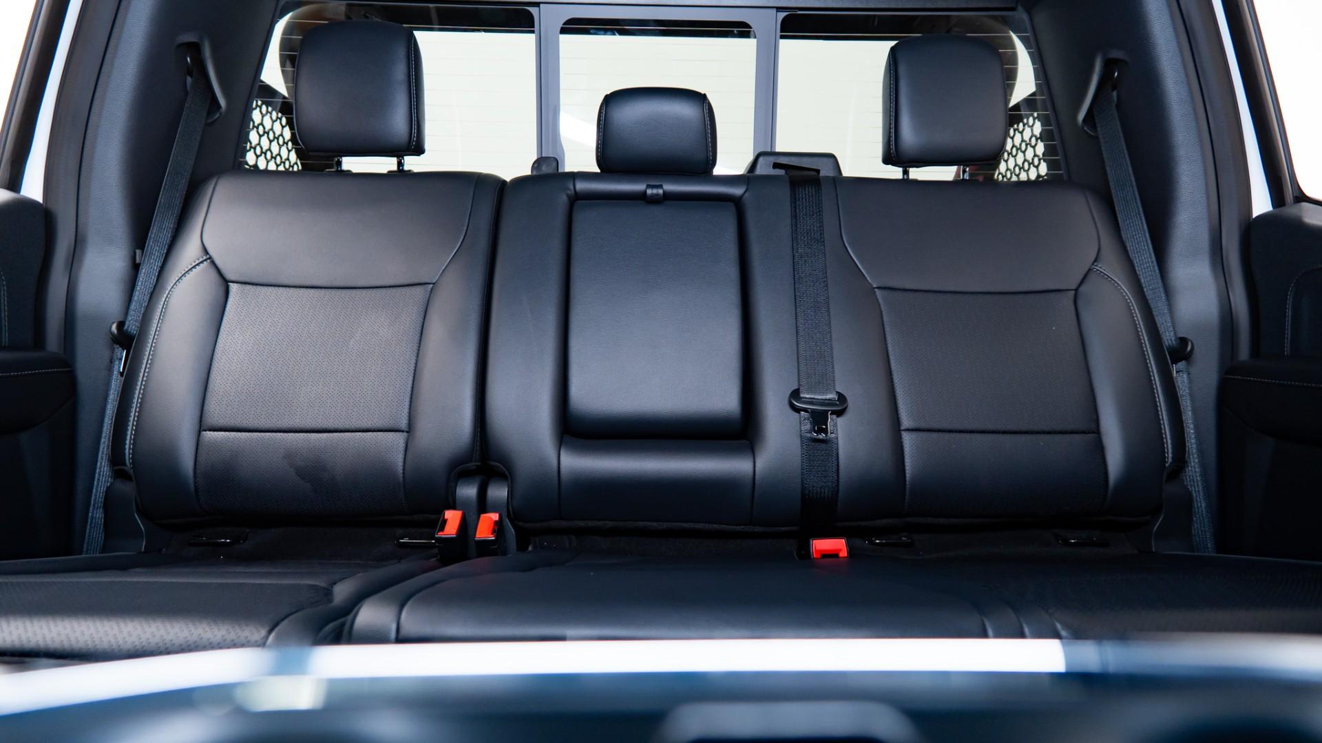 2025 FORD F-150 LARIAT in White, photo 34 of 48