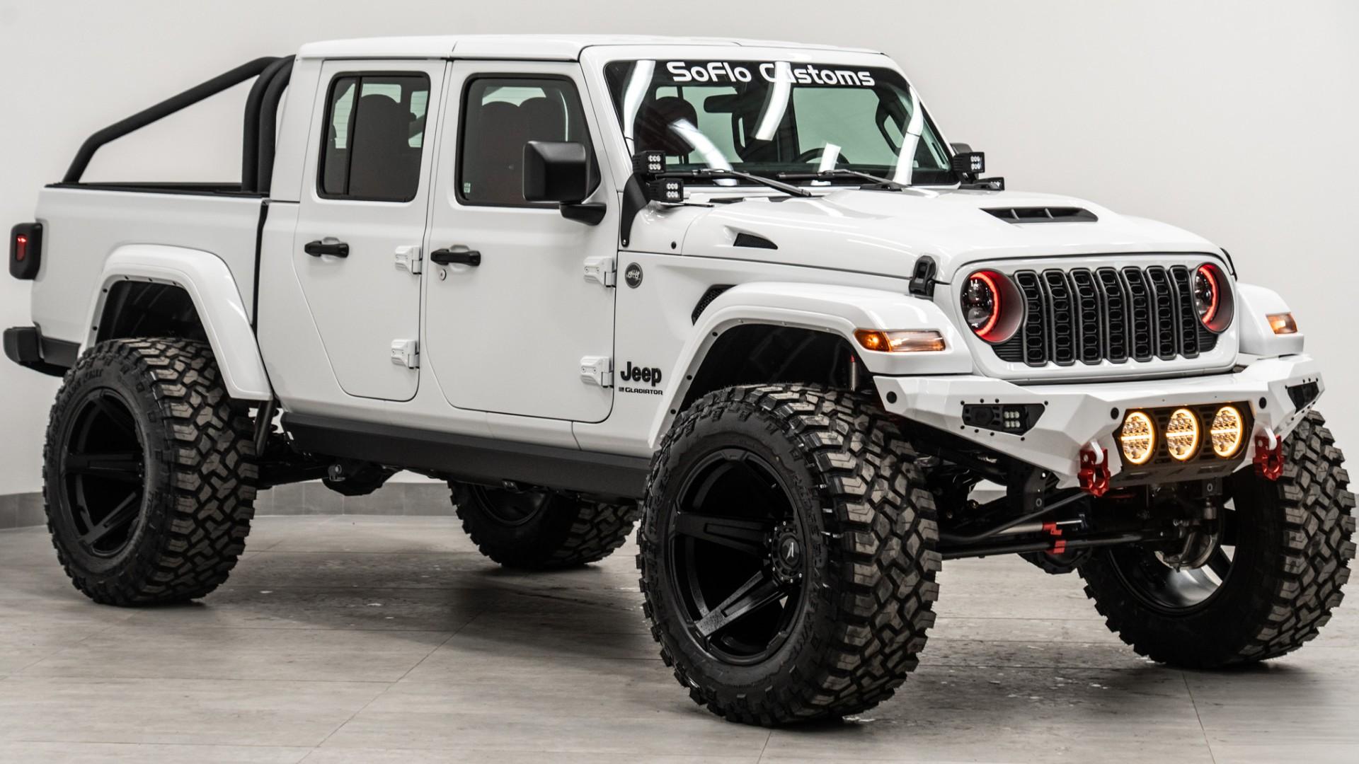 2026 JEEP GLADIATOR in White, photo 5 of 33