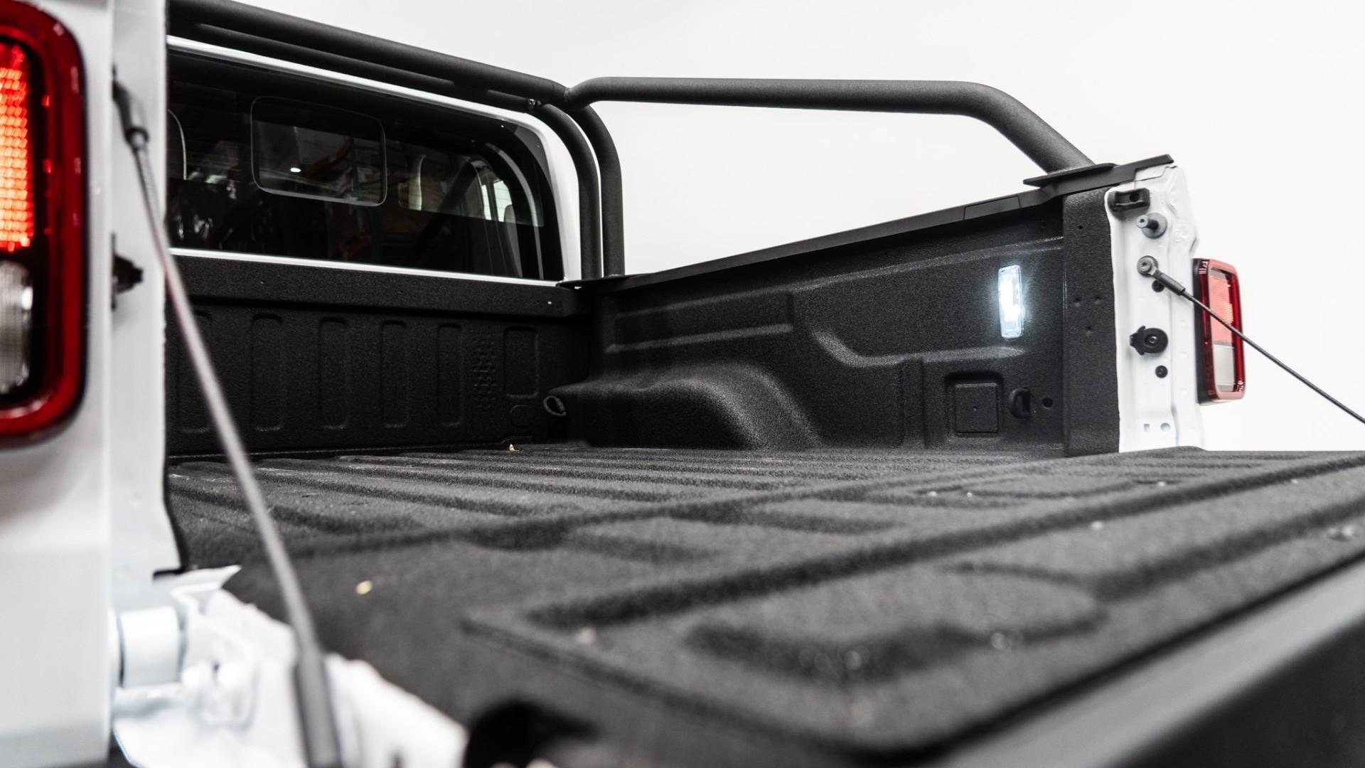 2026 JEEP GLADIATOR in White, photo 9 of 33