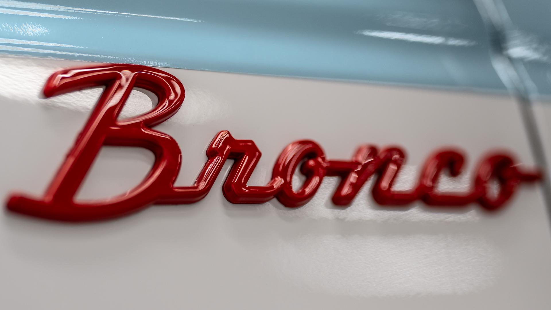 2026 FORD BRONCO in Blue, photo 15 of 54