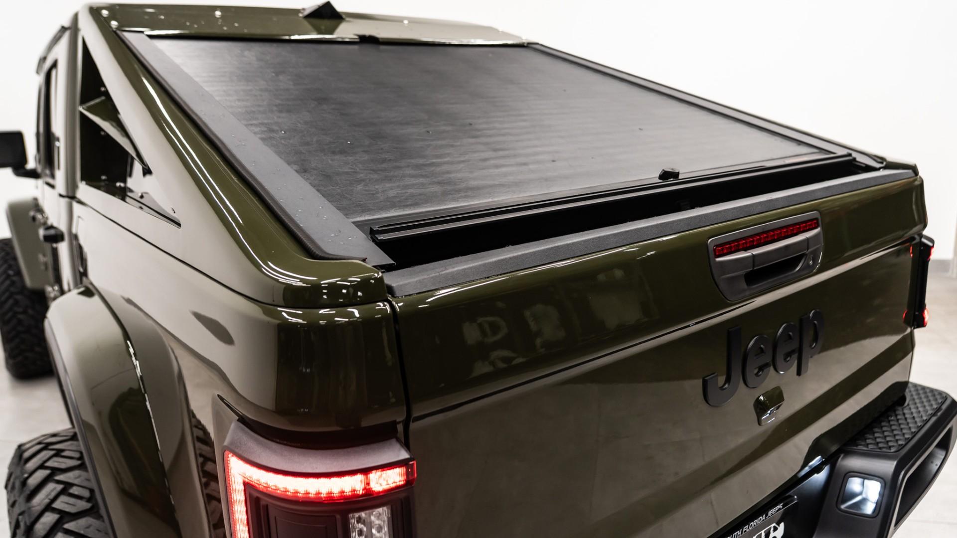 2022 JEEP GLADIATOR in Green, photo 51 of 60