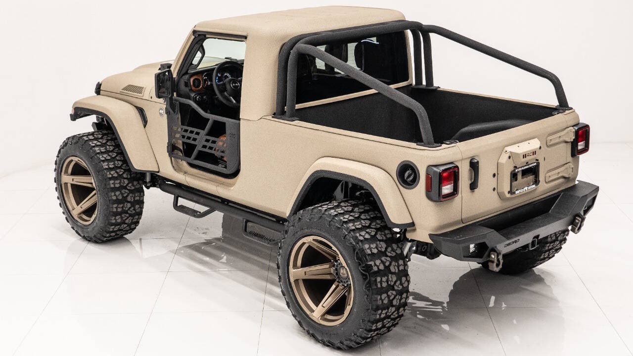 2024 JEEP WRANGLER in Tan, photo 22 of 26