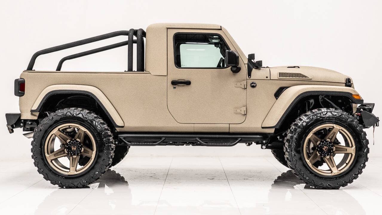 2024 JEEP WRANGLER in Tan, photo 6 of 26