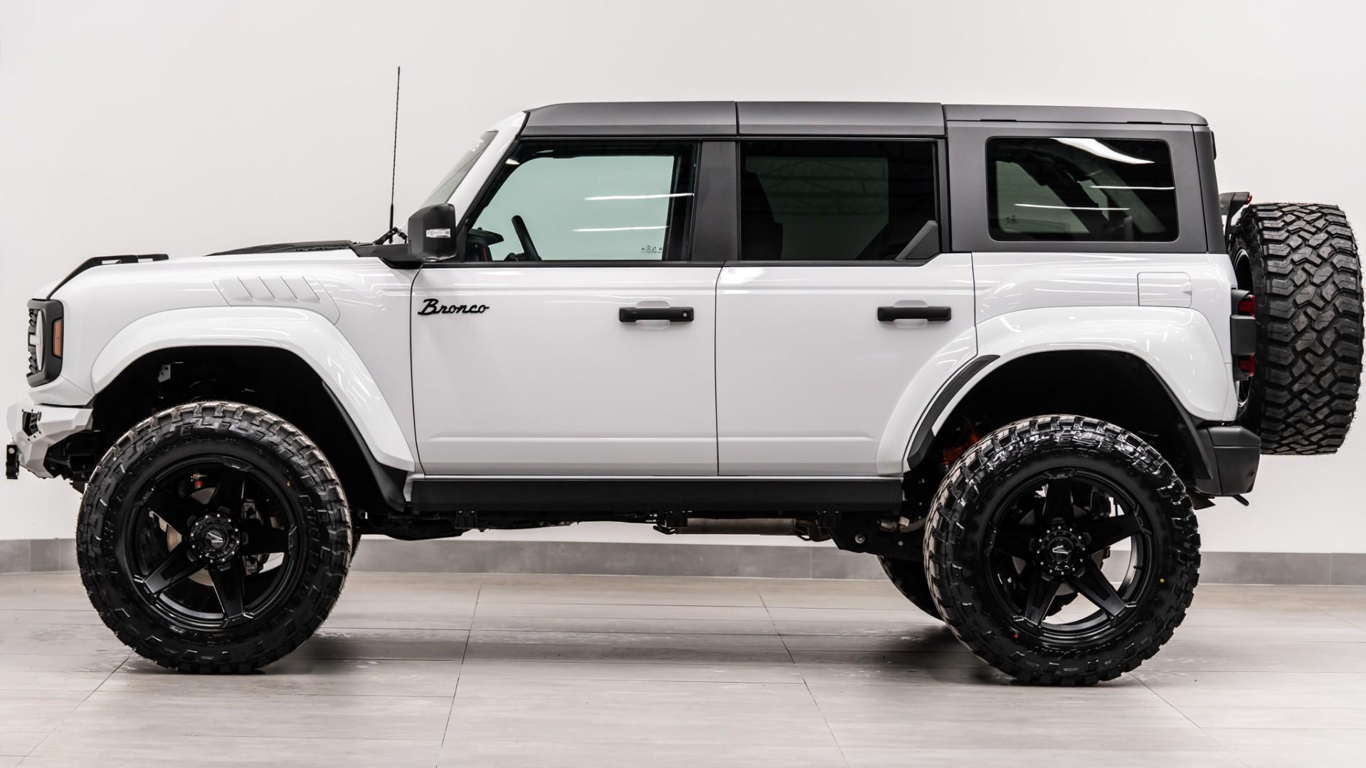 2024 FORD BRONCO RAPTOR in White, photo 11 of 60