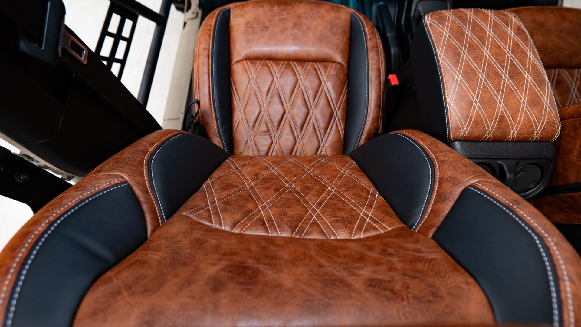 2026 JEEP GLADIATOR in Tan, photo 20 of 60